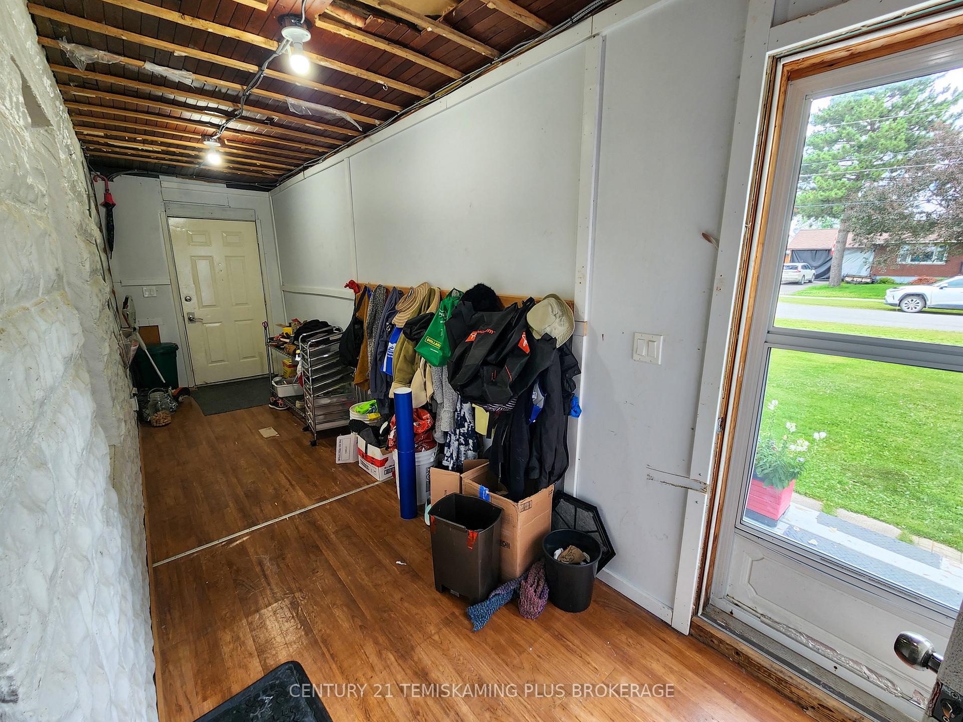 Photo 8 of 26 Sixth Avenue, Englehart — HOMEH