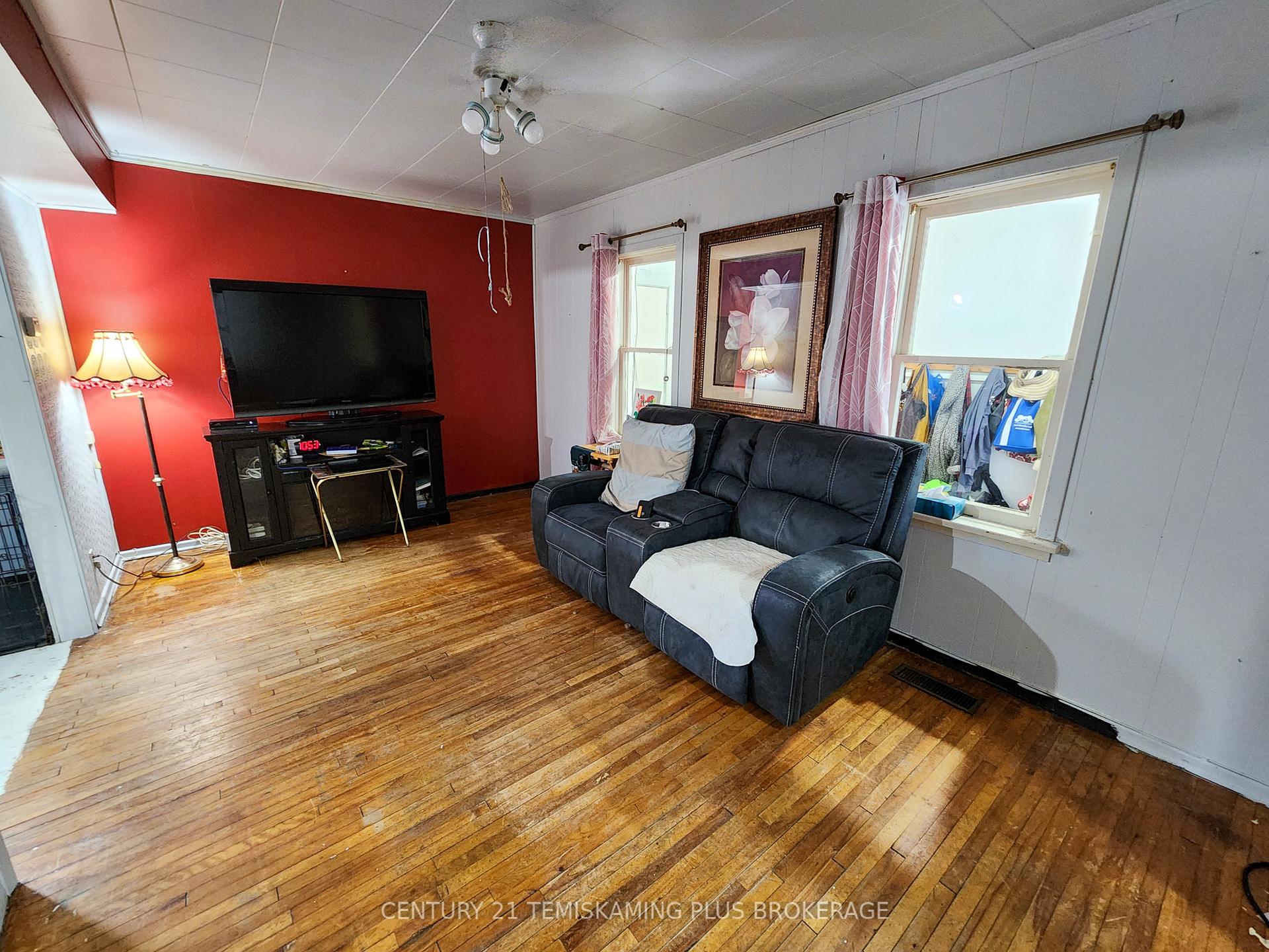 Photo 12 of 26 Sixth Avenue, Englehart — HOMEH