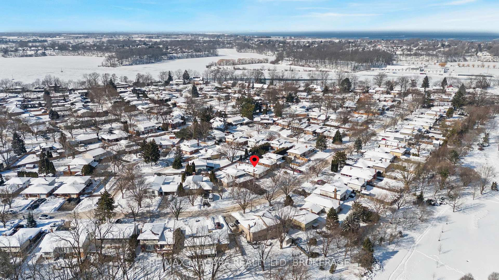 Photo 55 of 51 Royal Oak Drive, St. Catharines, Martindale Pond — HOMEH