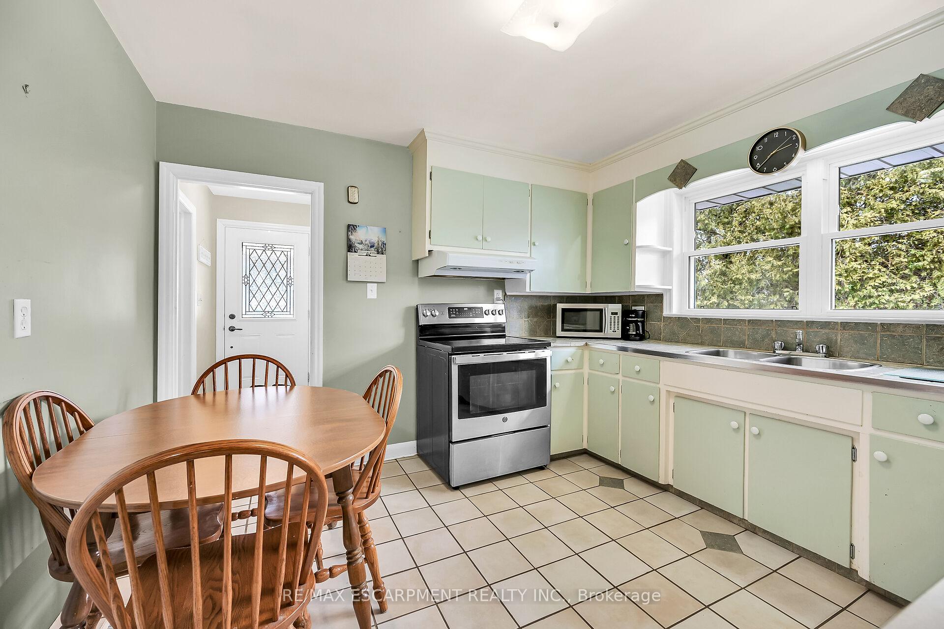Photo 7 of 297 East 36th Street, Hamilton, Macassa — HOMEH