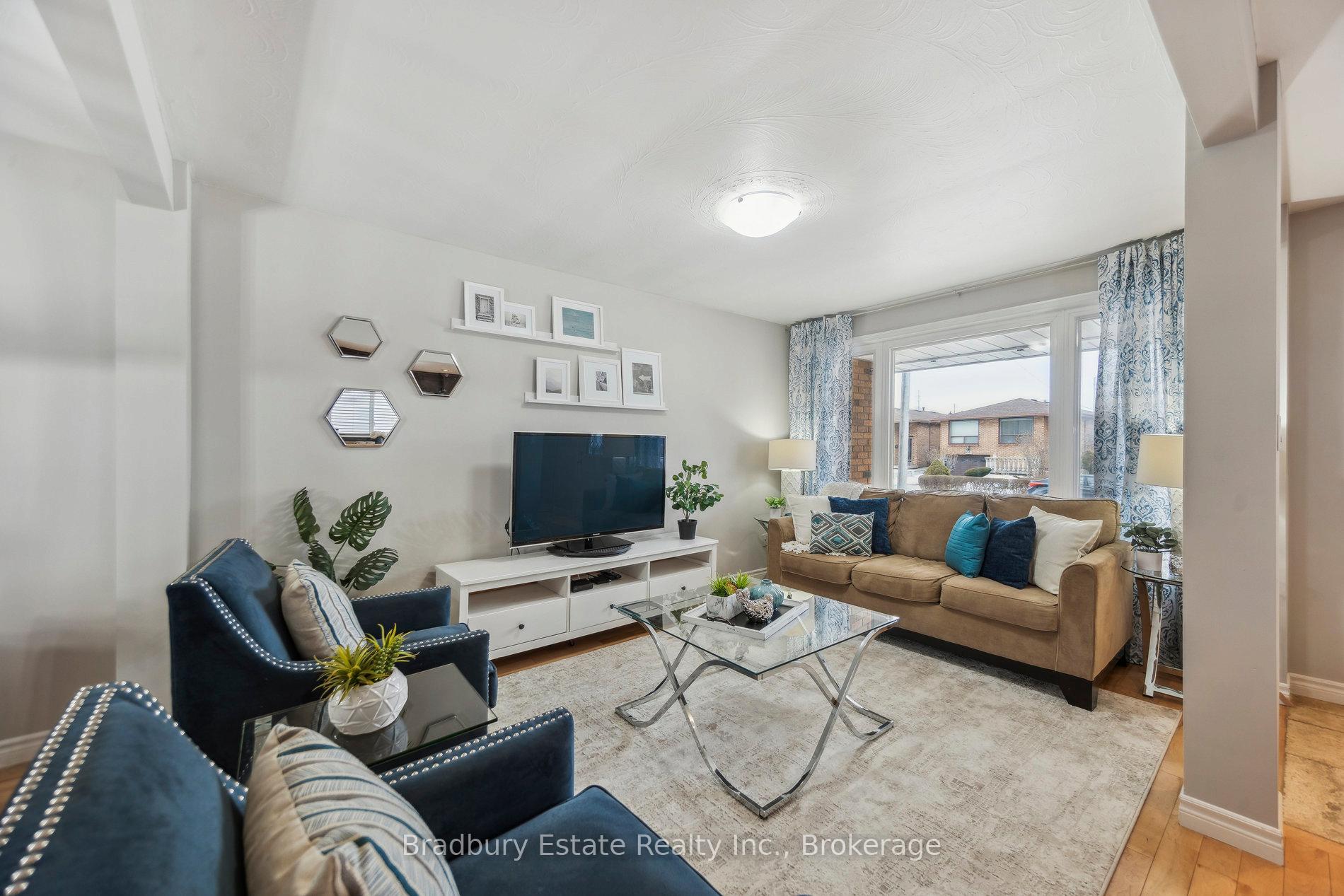 Photo 2 of 315 Berkindale Drive, Hamilton, Riverdale — HOMEH
