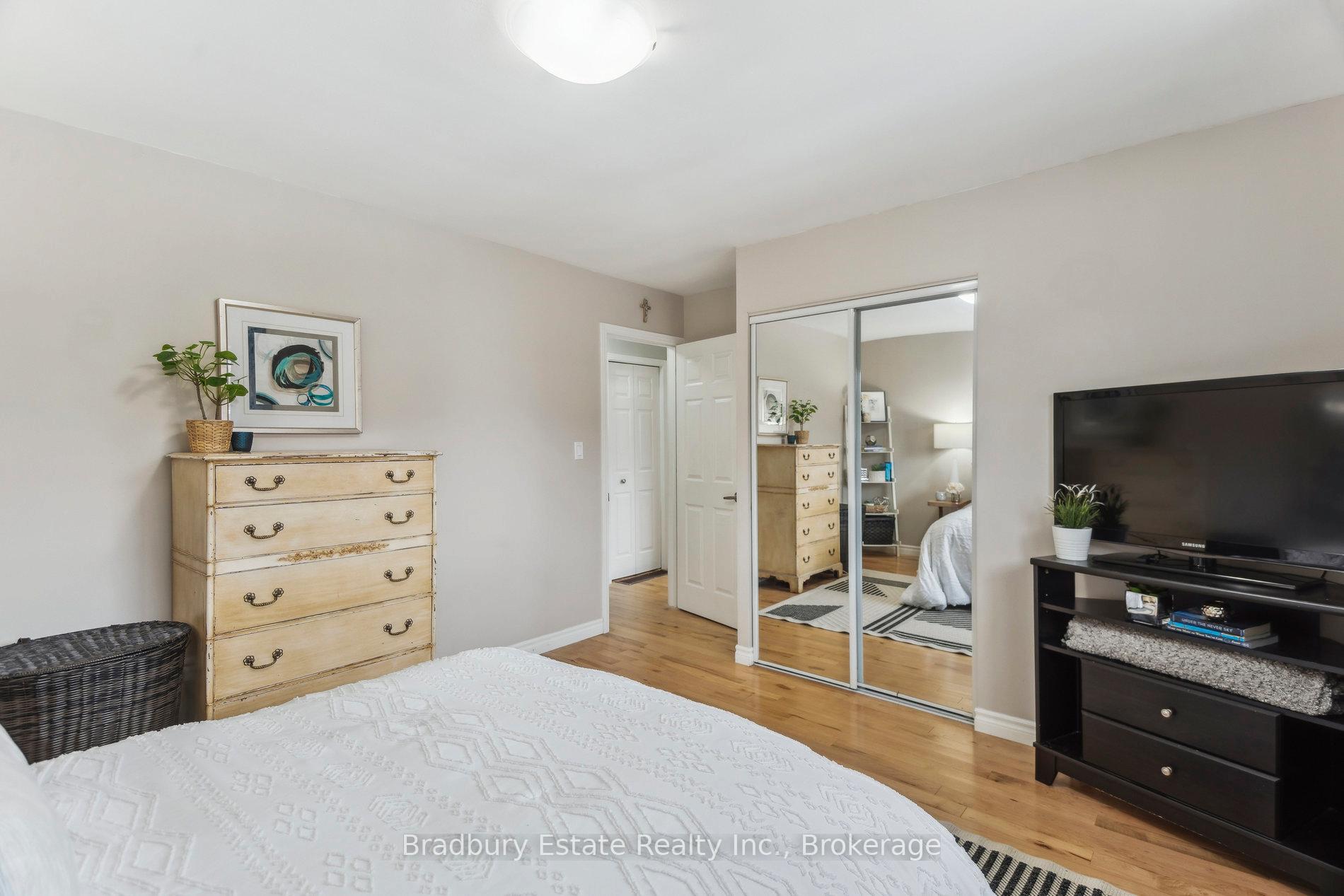 Photo 8 of 315 Berkindale Drive, Hamilton, Riverdale — HOMEH