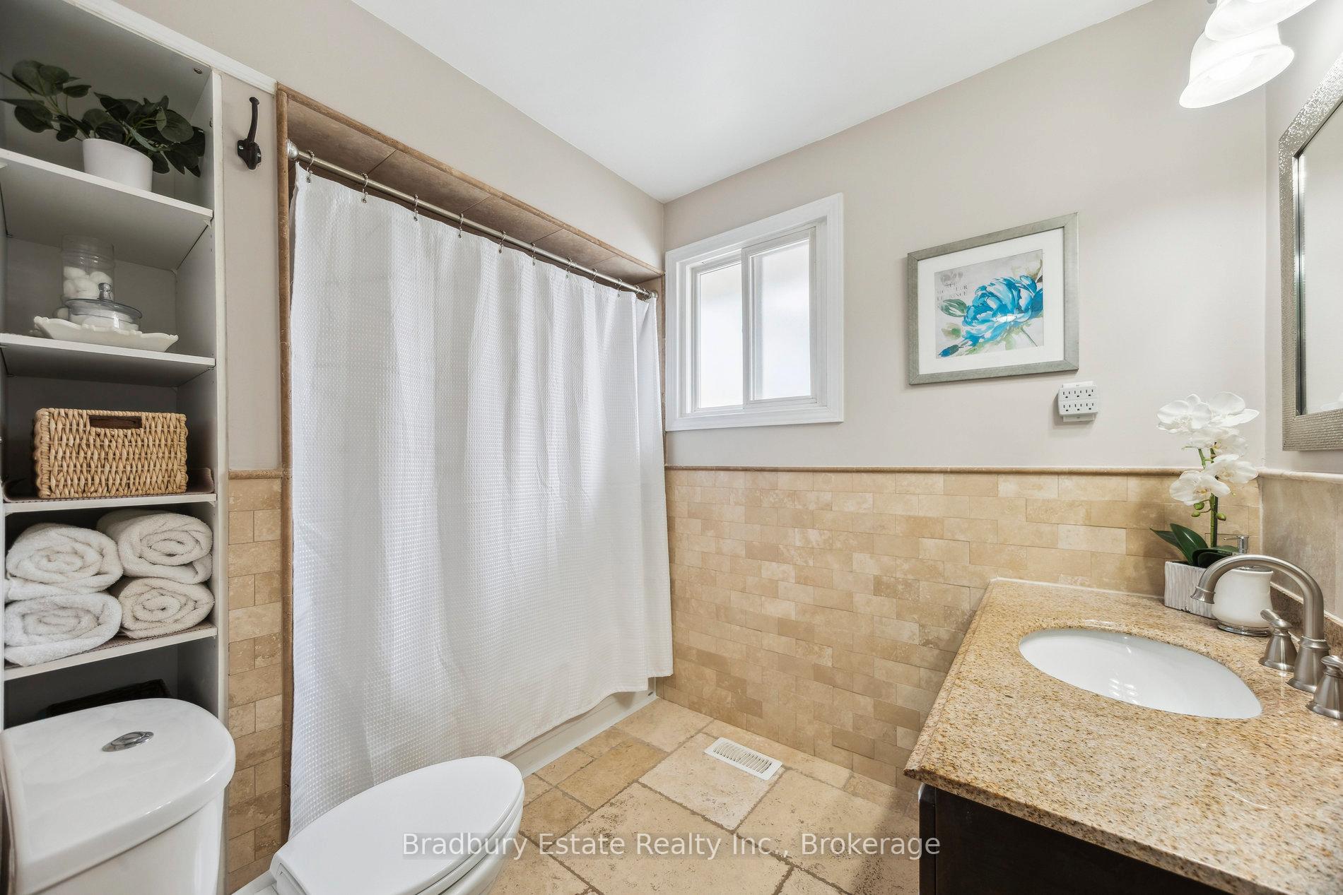 Photo 11 of 315 Berkindale Drive, Hamilton, Riverdale — HOMEH