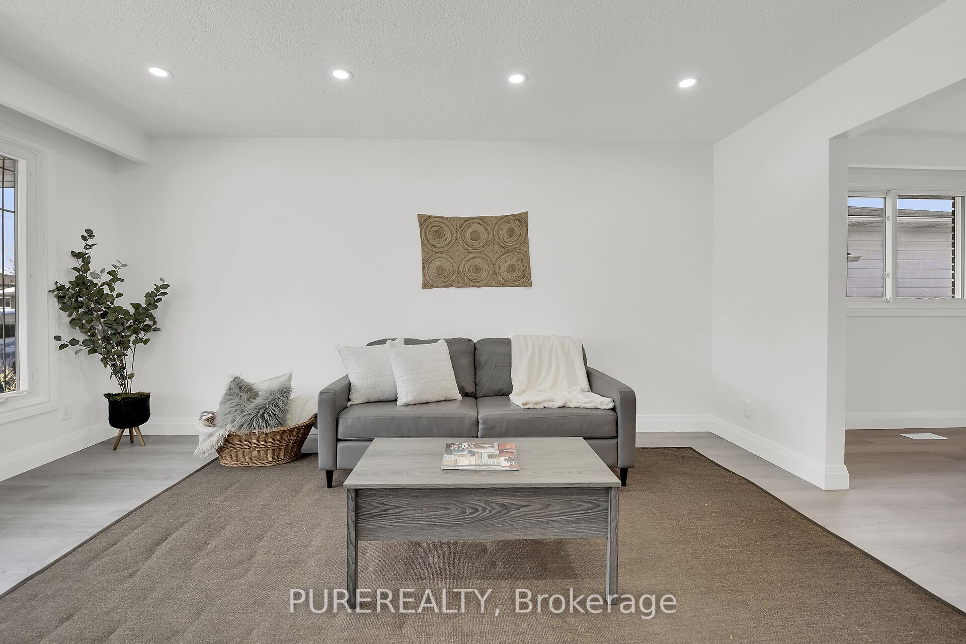 Photo 6 of 58 Quaker Crescent, Hamilton, Quinndale — HOMEH