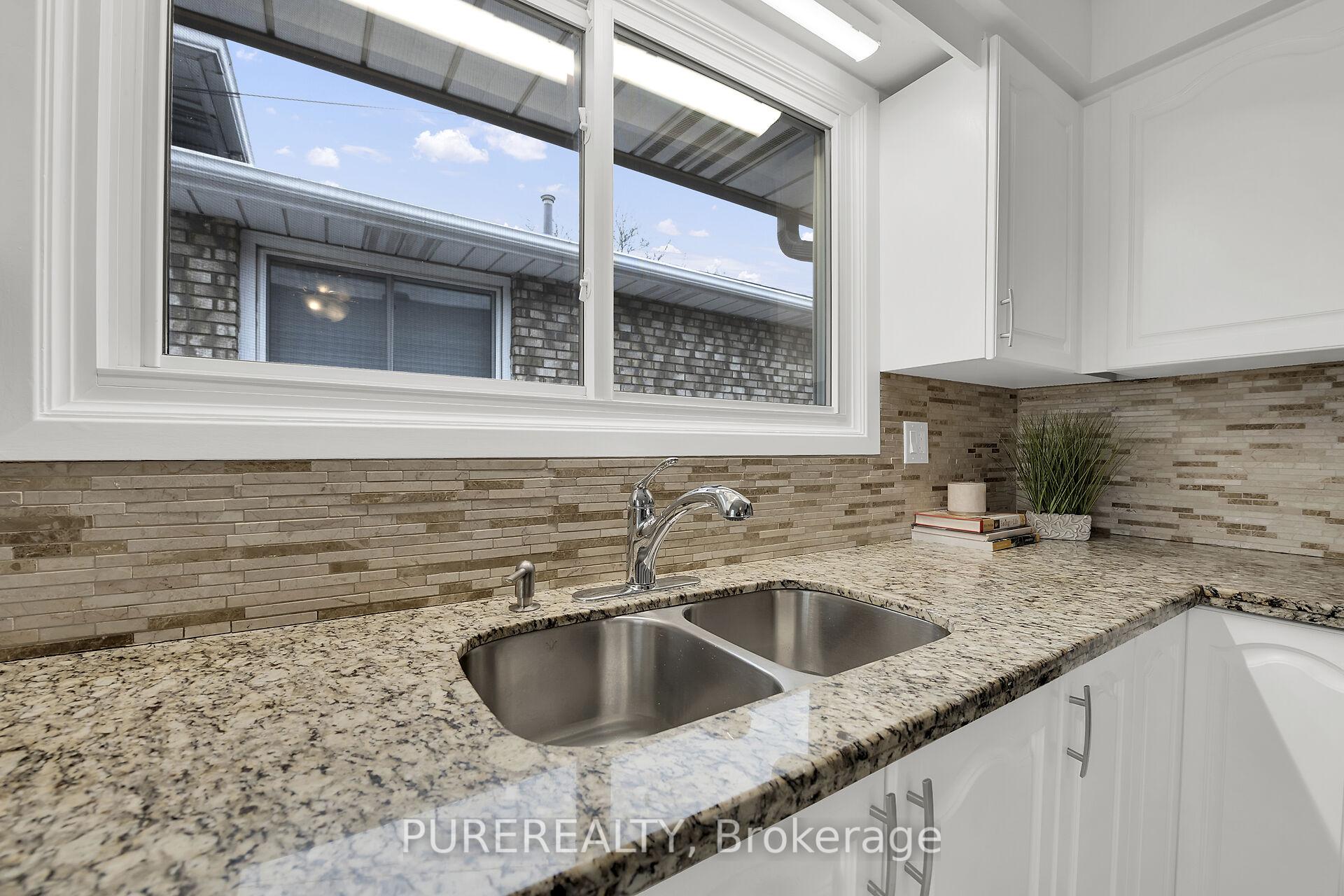Photo 17 of 58 Quaker Crescent, Hamilton, Quinndale — HOMEH