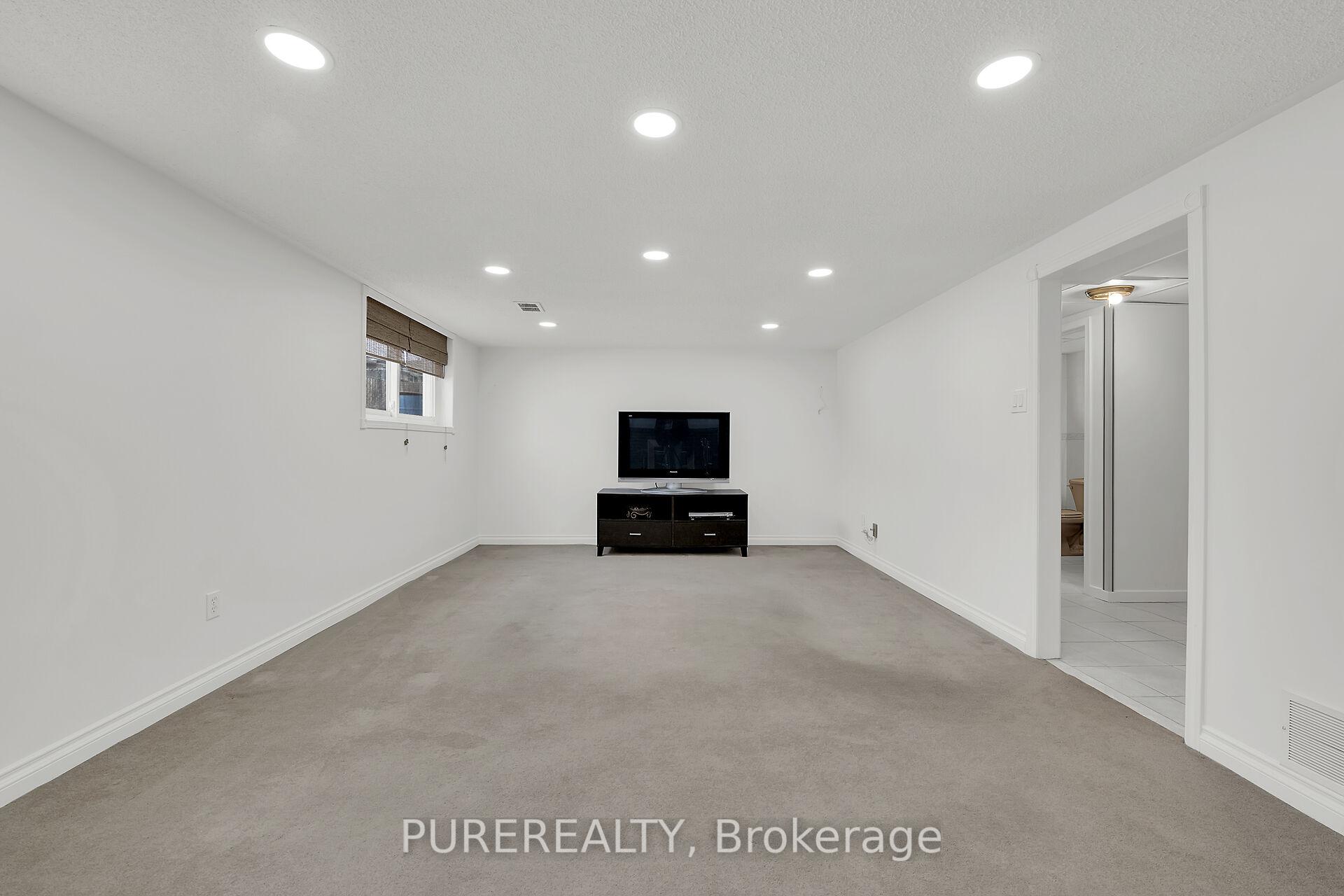 Photo 32 of 58 Quaker Crescent, Hamilton, Quinndale — HOMEH