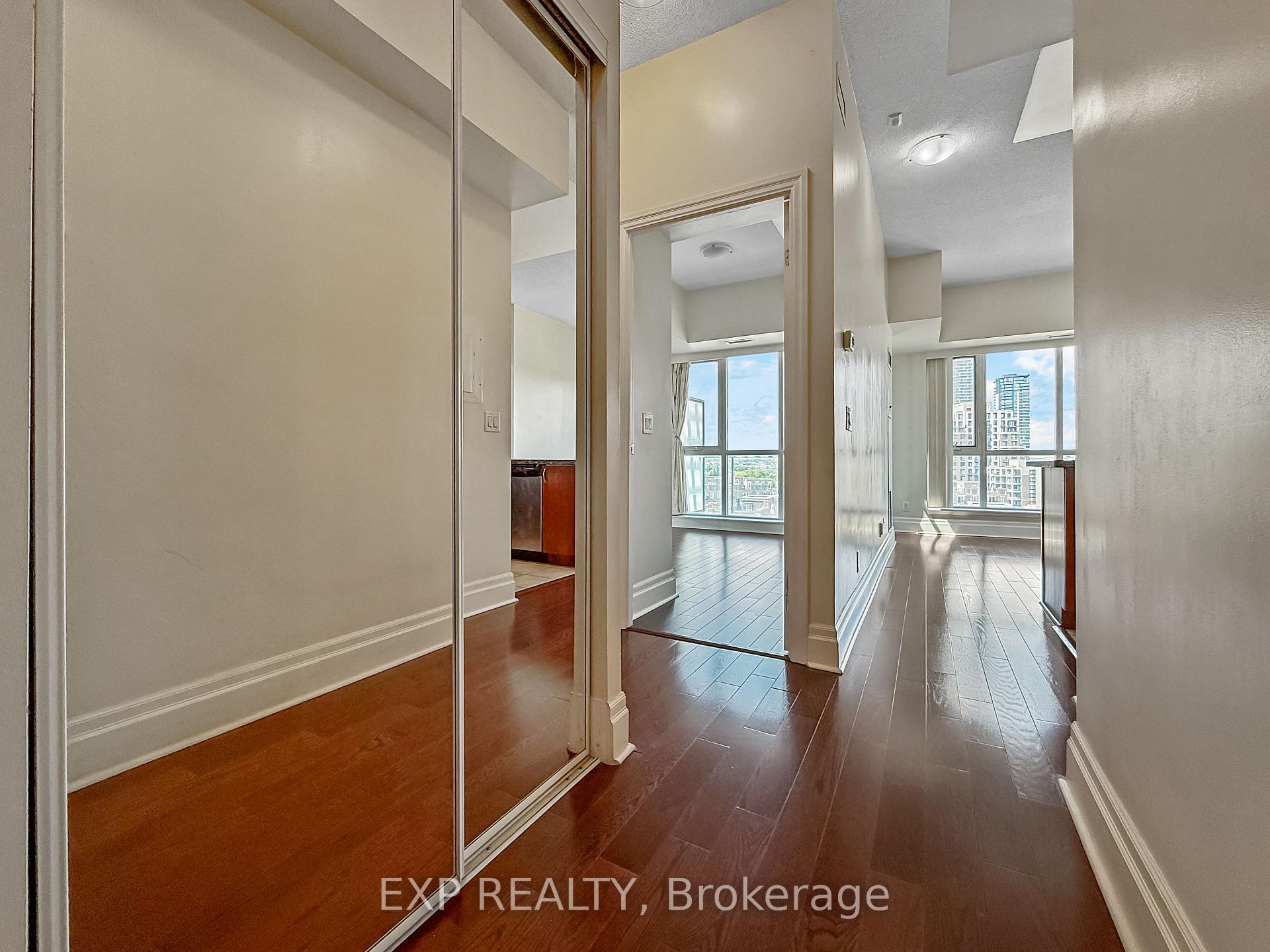 Photo 2 of Unit 702, 39 Upper Duke Crescent, Markham, Unionville — HOMEH