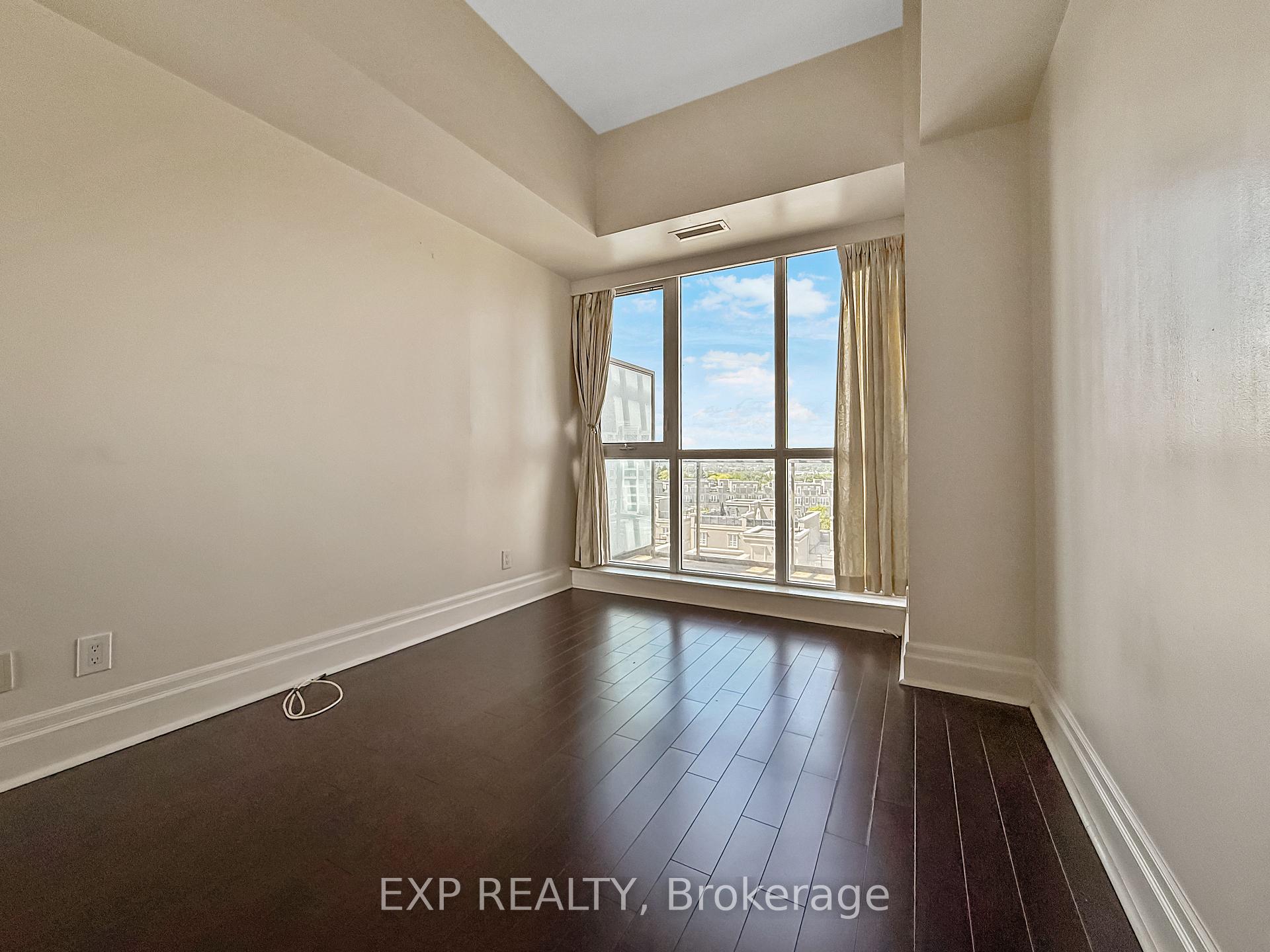 Photo 4 of Unit 702, 39 Upper Duke Crescent, Markham, Unionville — HOMEH
