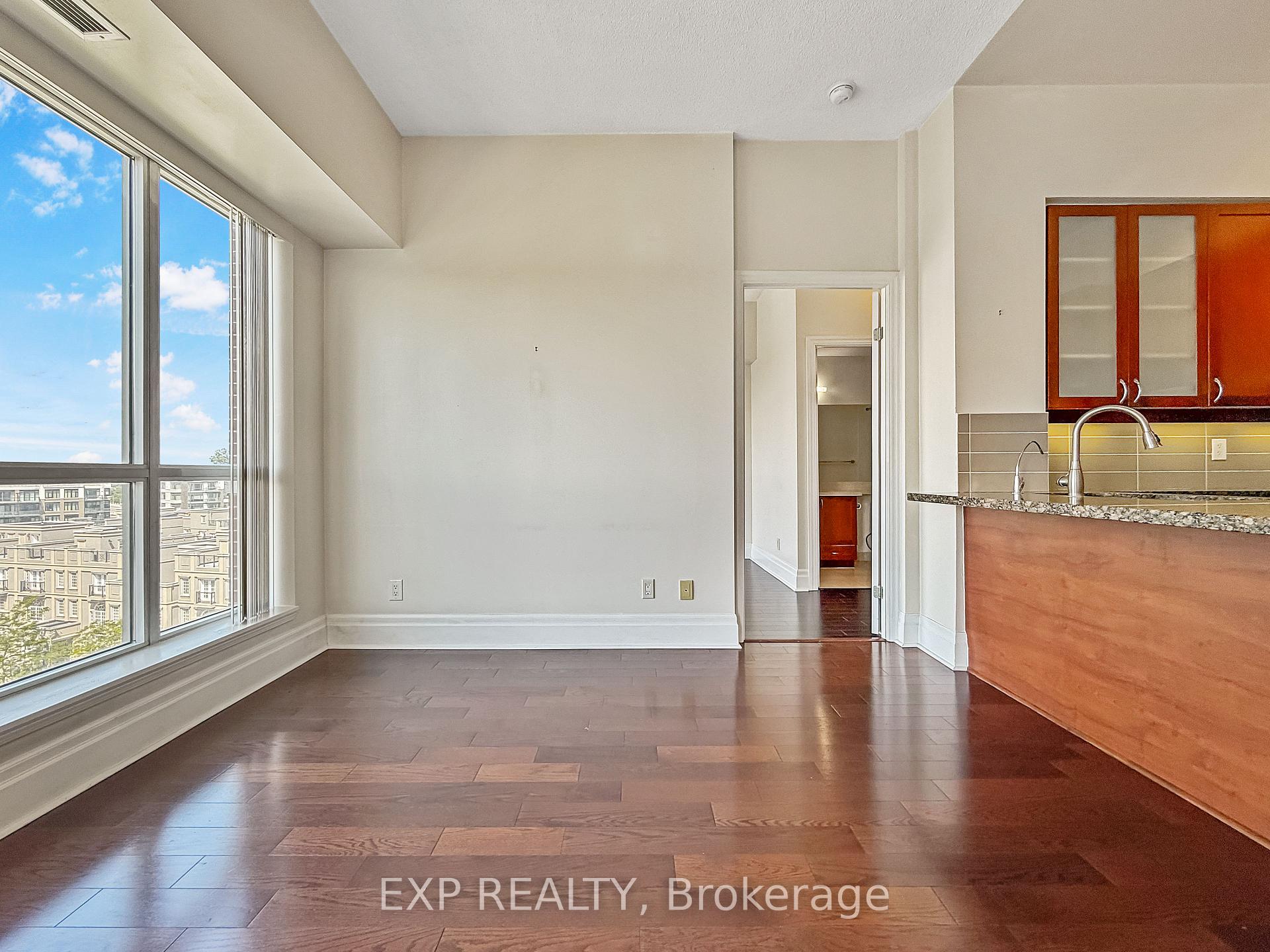 Photo 11 of Unit 702, 39 Upper Duke Crescent, Markham, Unionville — HOMEH