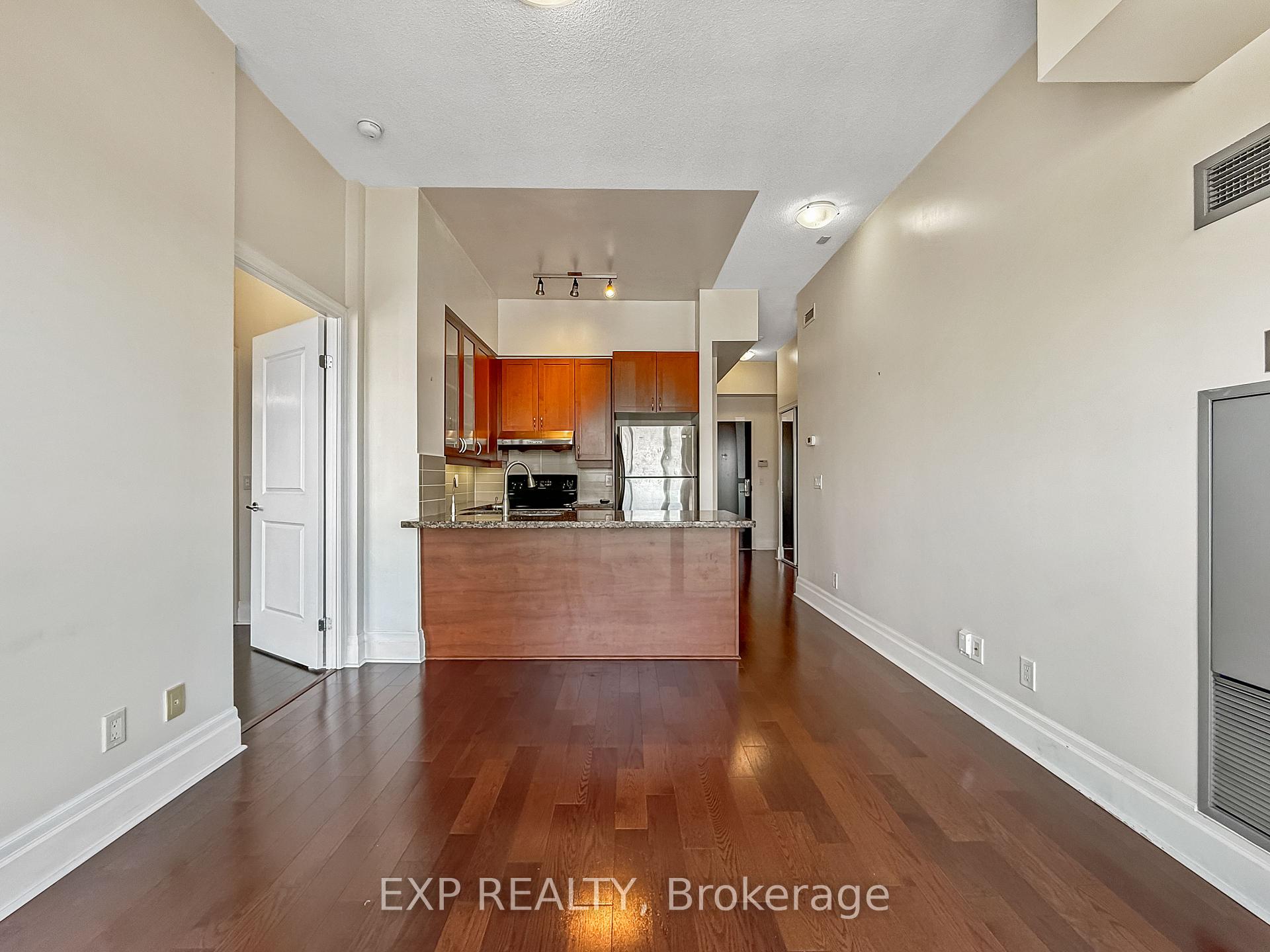 Photo 13 of Unit 702, 39 Upper Duke Crescent, Markham, Unionville — HOMEH