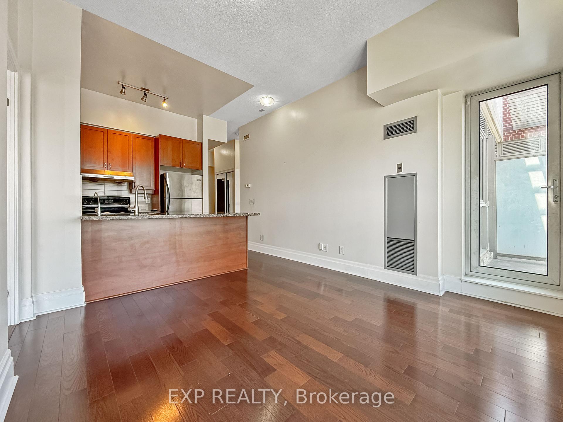 Photo 14 of Unit 702, 39 Upper Duke Crescent, Markham, Unionville — HOMEH
