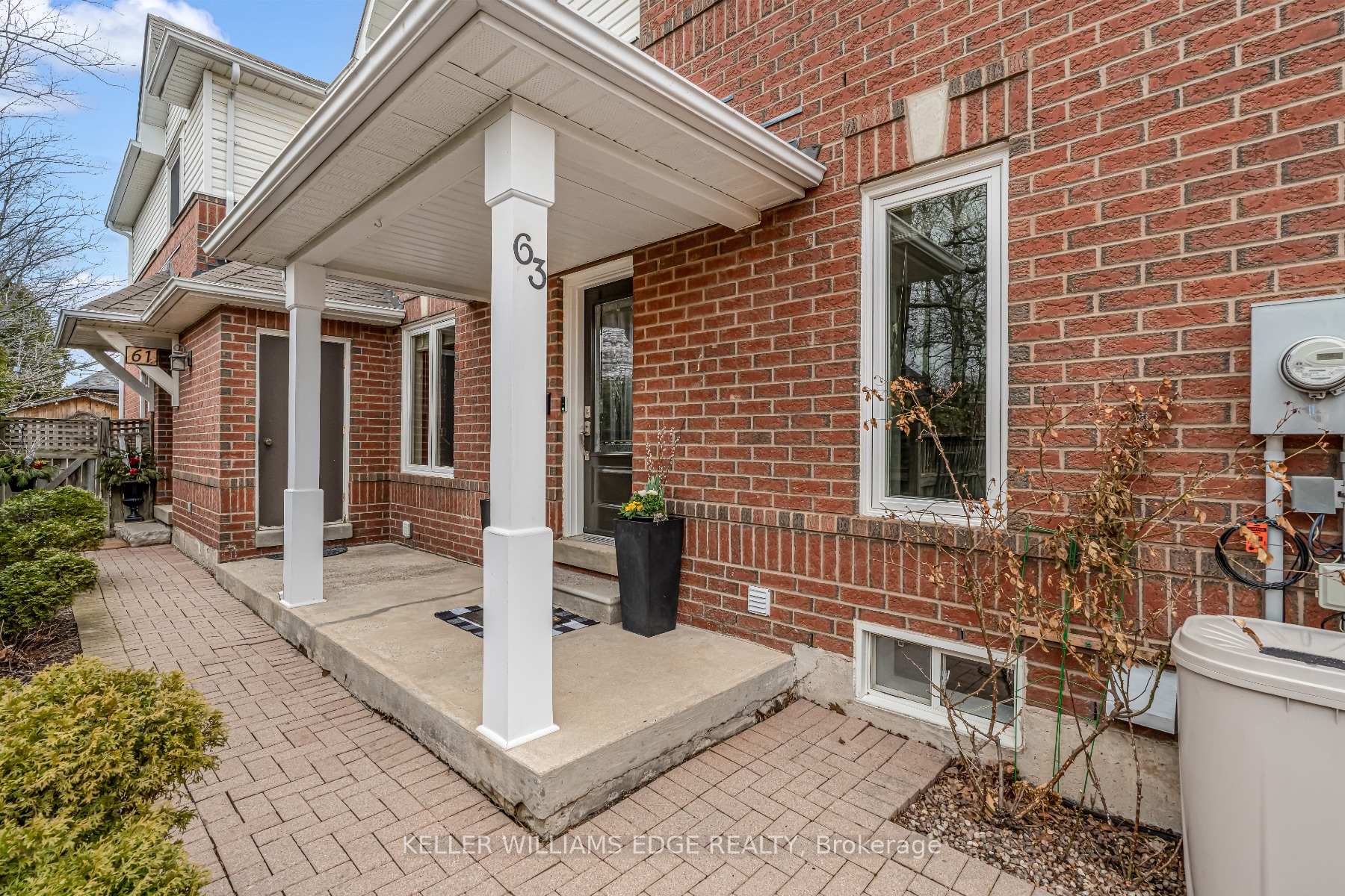 Photo 25 of 63 Harnesworth Crescent, Hamilton, Waterdown — HOMEH