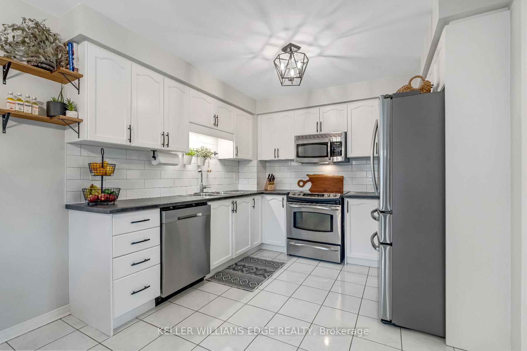 Photo 37 of 63 Harnesworth Crescent, Hamilton, Waterdown — HOMEH