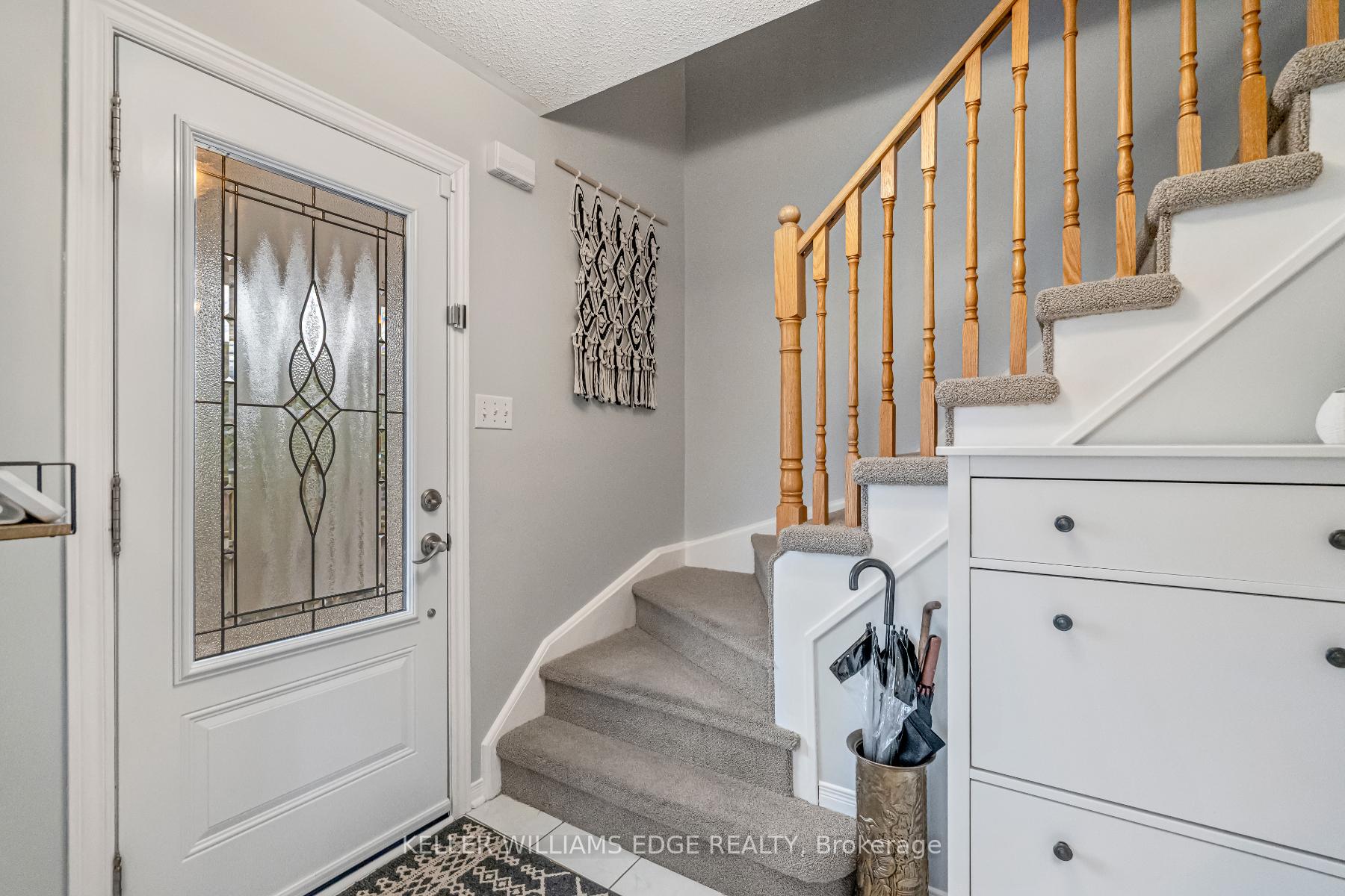 Photo 8 of 63 Harnesworth Crescent, Hamilton, Waterdown — HOMEH