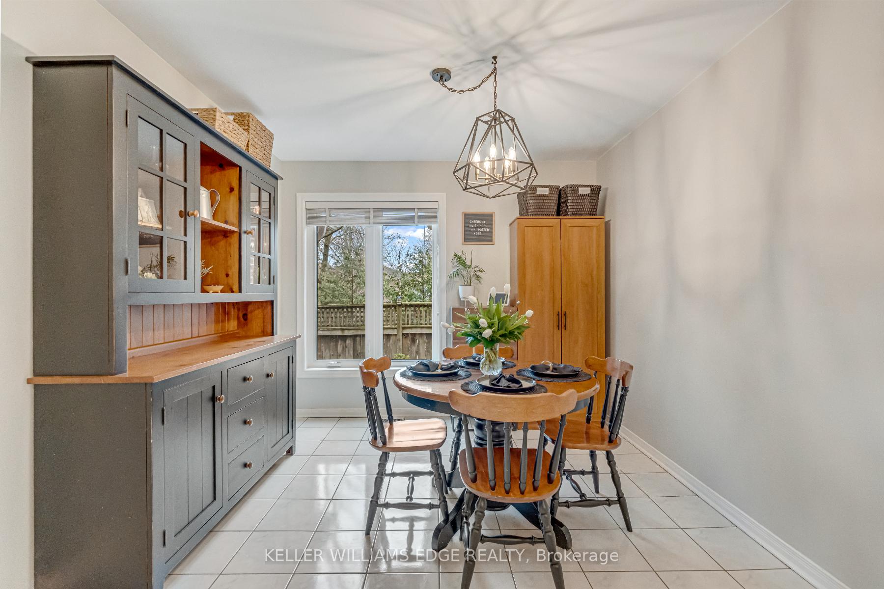 Photo 16 of 63 Harnesworth Crescent, Hamilton, Waterdown — HOMEH