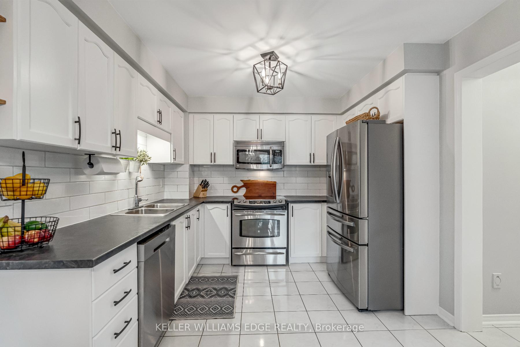 Photo 57 of 63 Harnesworth Crescent, Hamilton, Waterdown — HOMEH