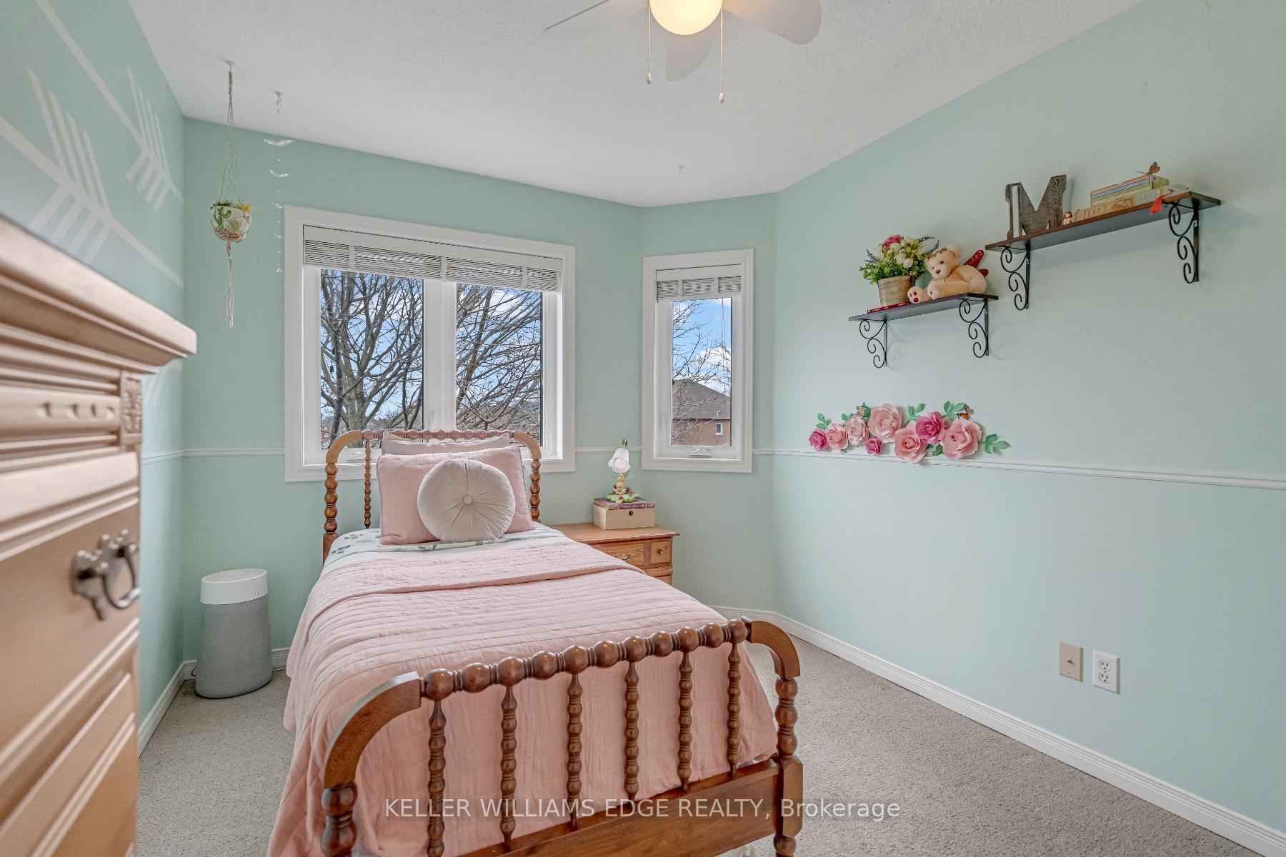 Photo 67 of 63 Harnesworth Crescent, Hamilton, Waterdown — HOMEH