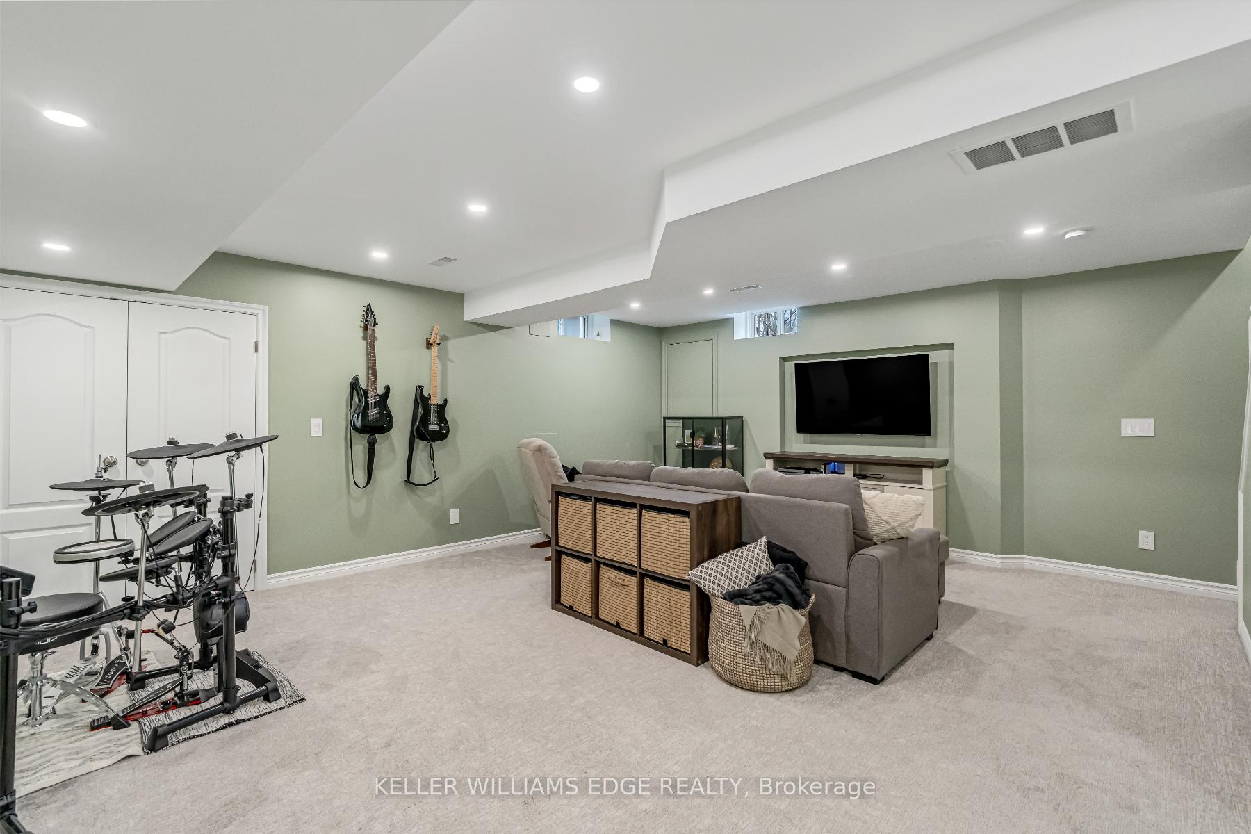 Photo 75 of 63 Harnesworth Crescent, Hamilton, Waterdown — HOMEH