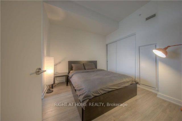 Photo 6 of Unit 715, 6 Parkwood Avenue, Toronto, Forest Hill South — HOMEH