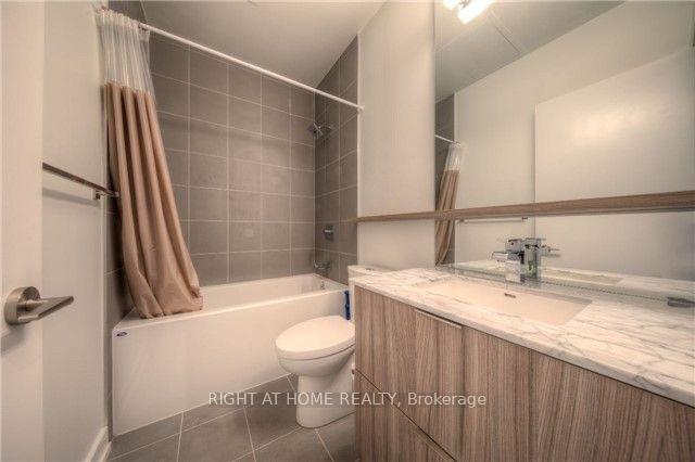 Photo 8 of Unit 715, 6 Parkwood Avenue, Toronto, Forest Hill South — HOMEH