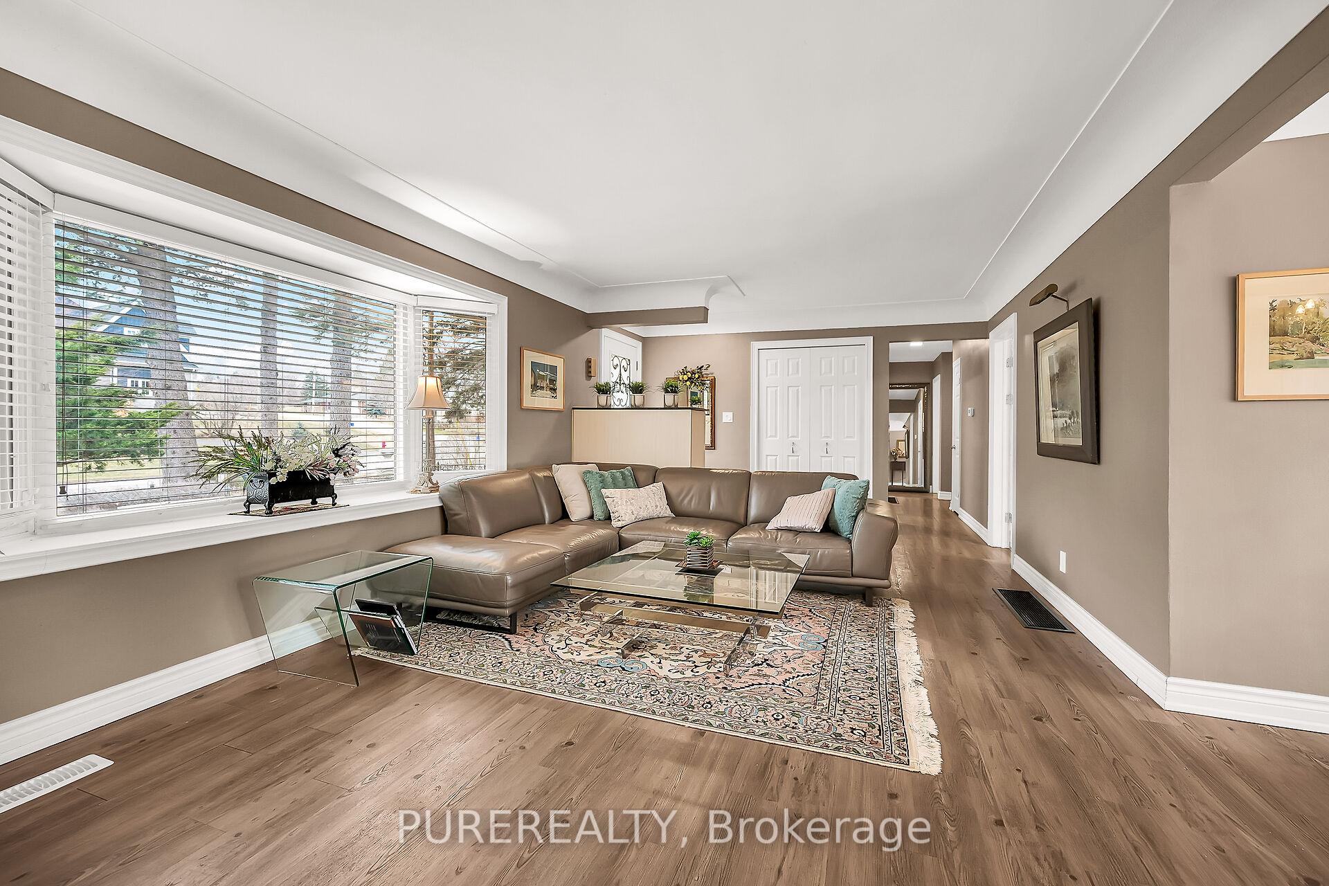Photo 5 of 315 Woodworth Drive, Hamilton, Ancaster — HOMEH