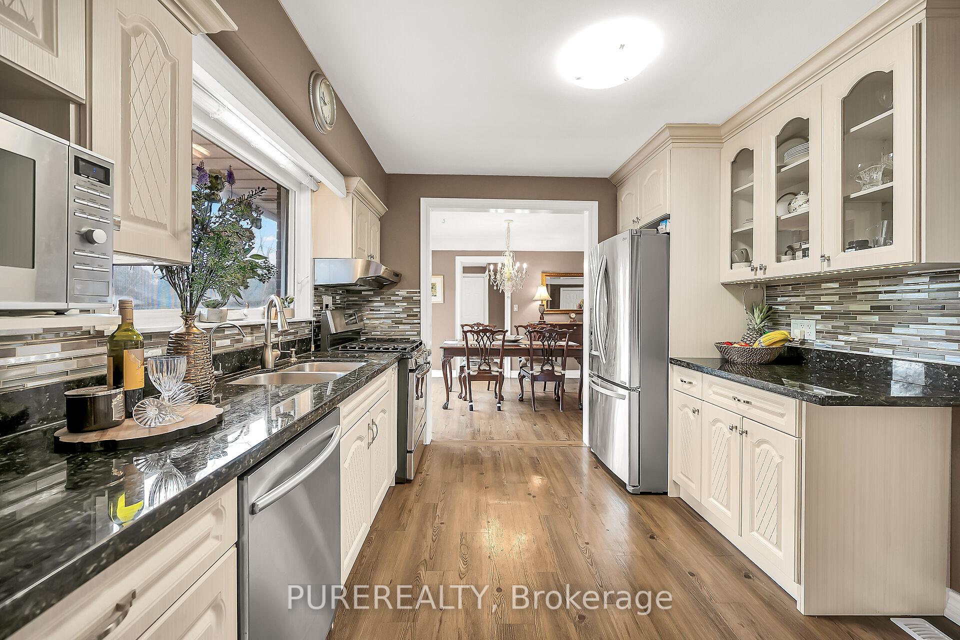 Photo 10 of 315 Woodworth Drive, Hamilton, Ancaster — HOMEH
