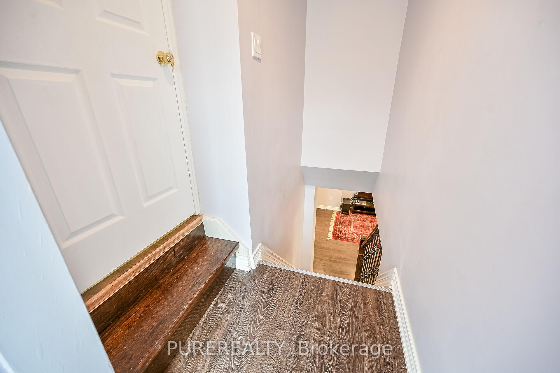 Photo 20 of 315 Woodworth Drive, Hamilton, Ancaster — HOMEH