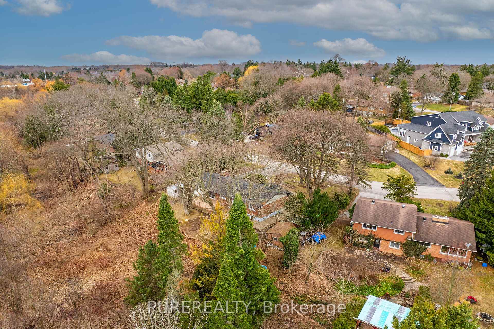 Photo 37 of 315 Woodworth Drive, Hamilton, Ancaster — HOMEH