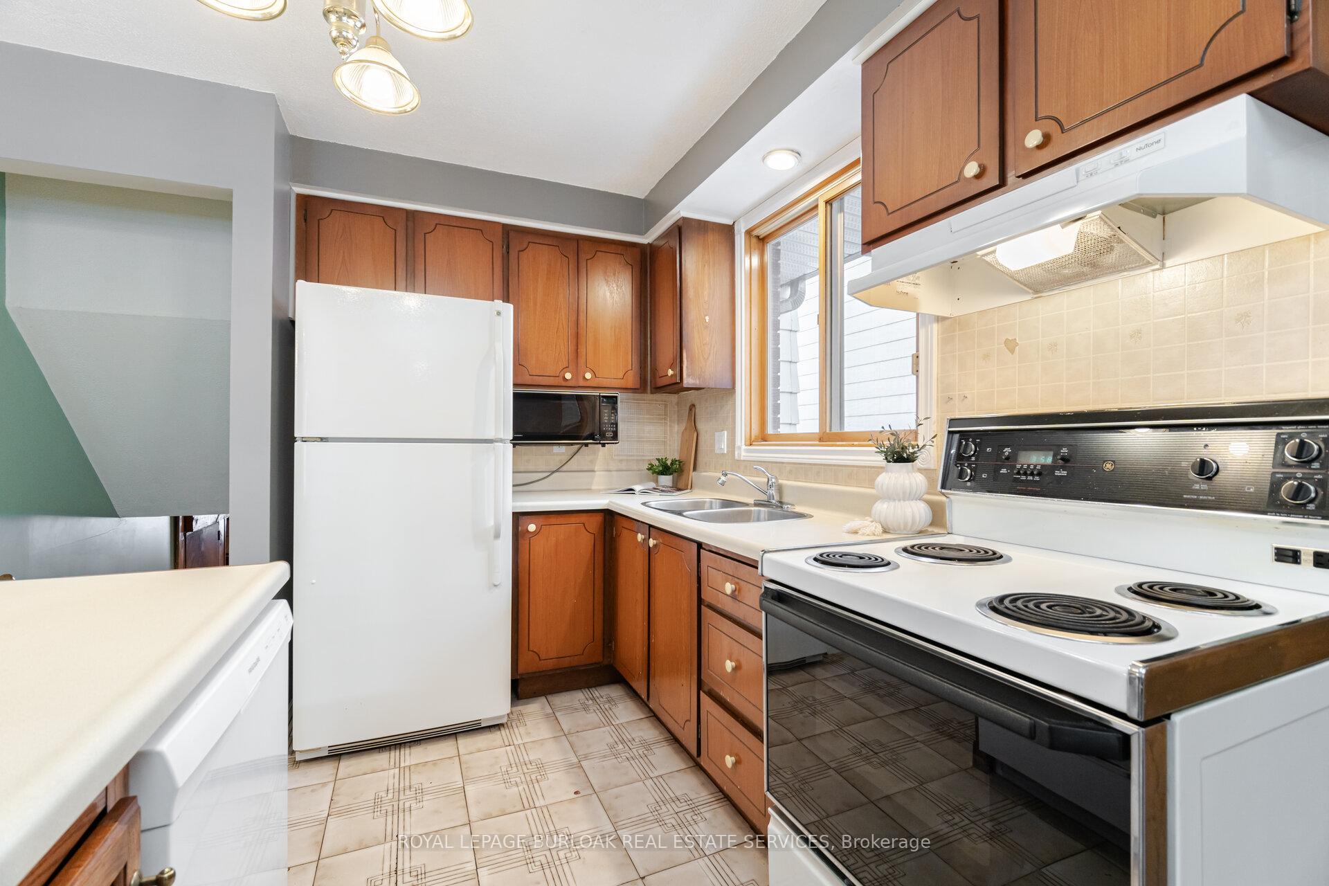 Photo 16 of 50 Fairway Drive, Hamilton, Vincent — HOMEH