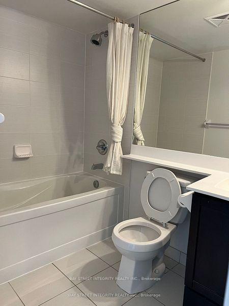 Photo 11 of Unit 1561, 23 Cox Boulevard, Markham, Unionville — HOMEH