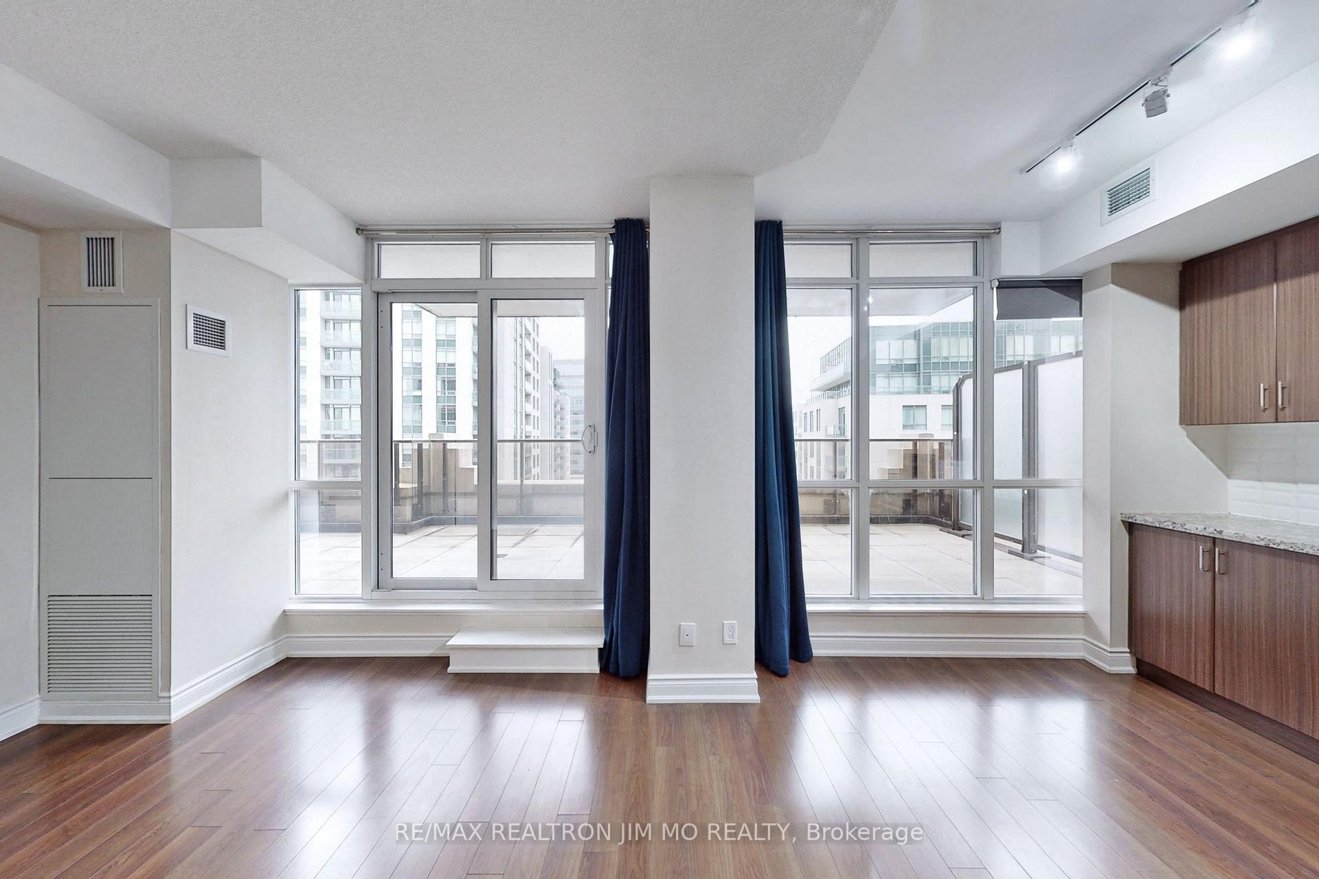 Photo 3 of Unit 812, 89 South Town Centre Boulevard, Markham, Unionville — HOMEH