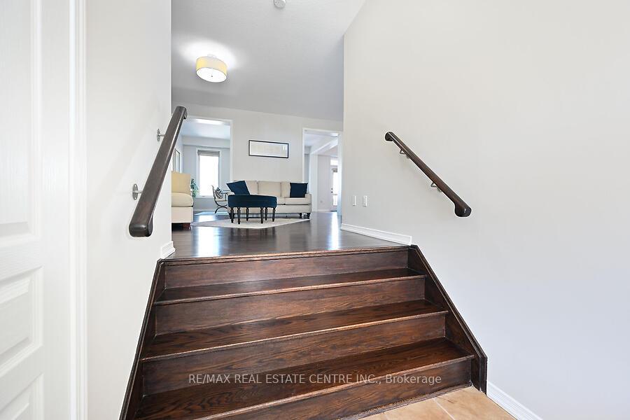 Photo 6 of 120 Whitwell Way, Hamilton, Binbrook — HOMEH