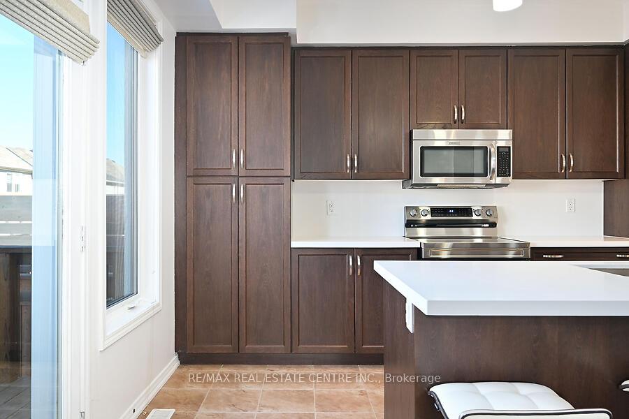 Photo 11 of 120 Whitwell Way, Hamilton, Binbrook — HOMEH