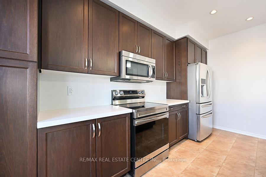 Photo 13 of 120 Whitwell Way, Hamilton, Binbrook — HOMEH