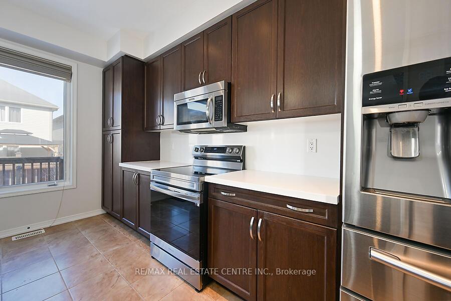 Photo 14 of 120 Whitwell Way, Hamilton, Binbrook — HOMEH