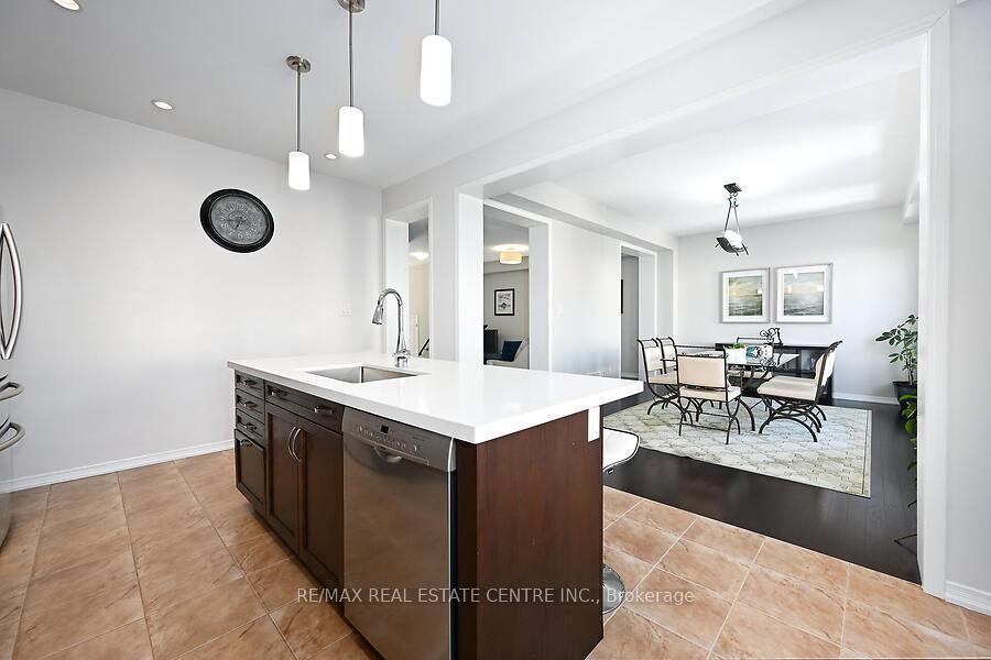 Photo 16 of 120 Whitwell Way, Hamilton, Binbrook — HOMEH
