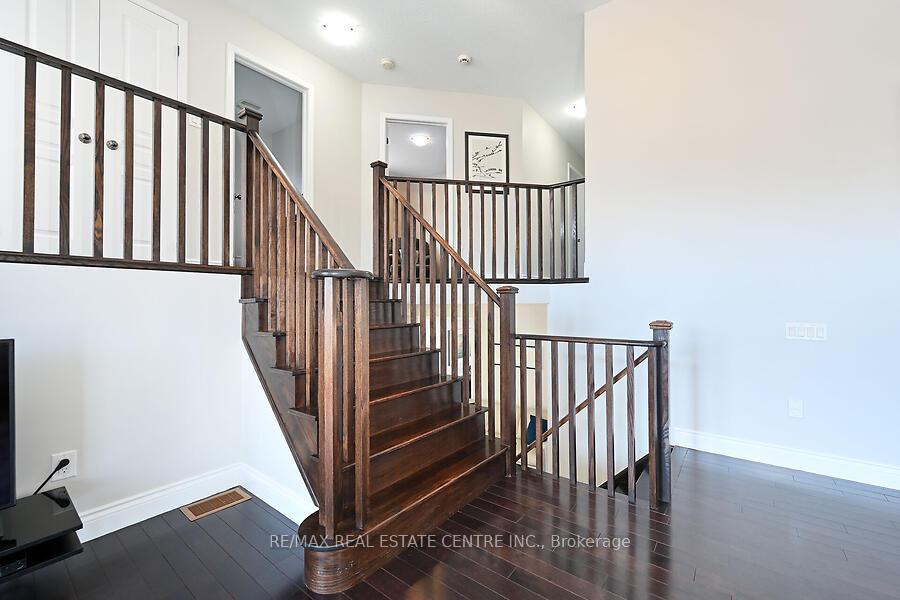 Photo 31 of 120 Whitwell Way, Hamilton, Binbrook — HOMEH
