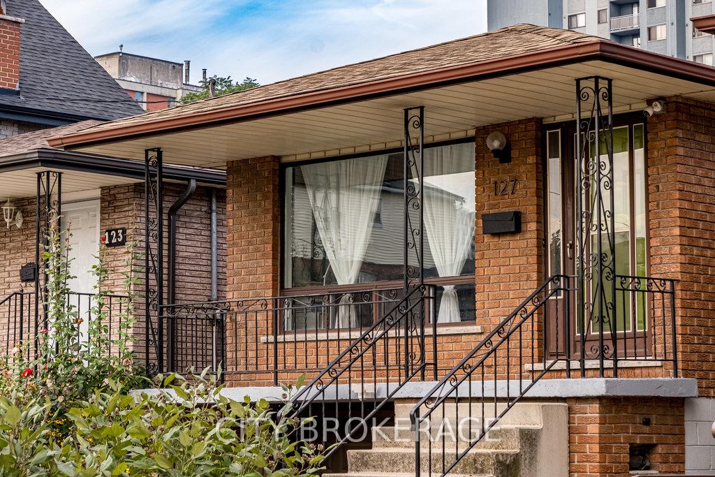 Photo 2 of 127 West Avenue N, Hamilton, Beasley — HOMEH