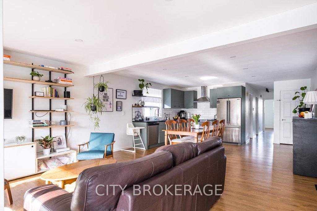 Photo 5 of 127 West Avenue N, Hamilton, Beasley — HOMEH