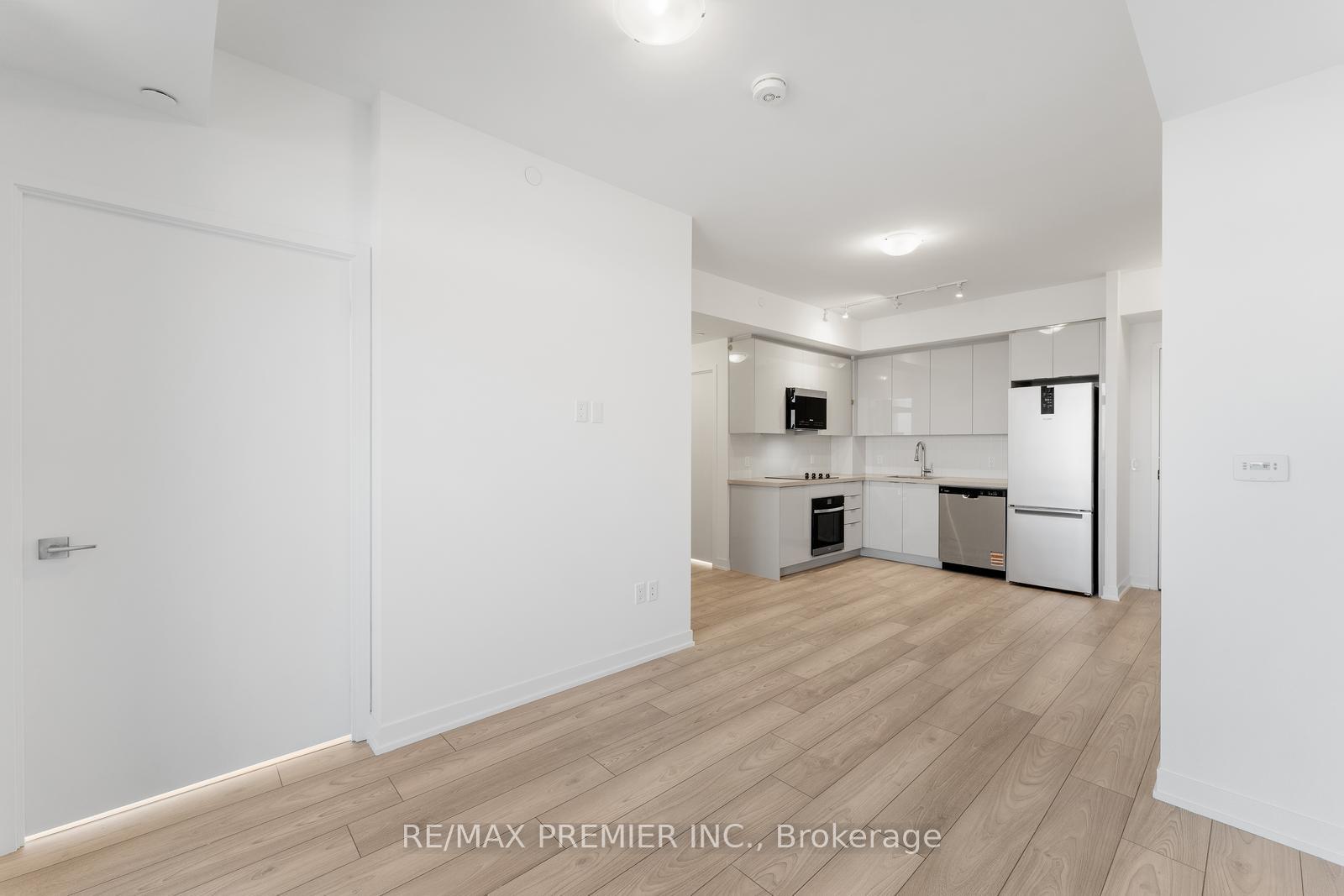 Photo 5 of Unit 2209, 474 Caldari Road, Vaughan, Concord — HOMEH