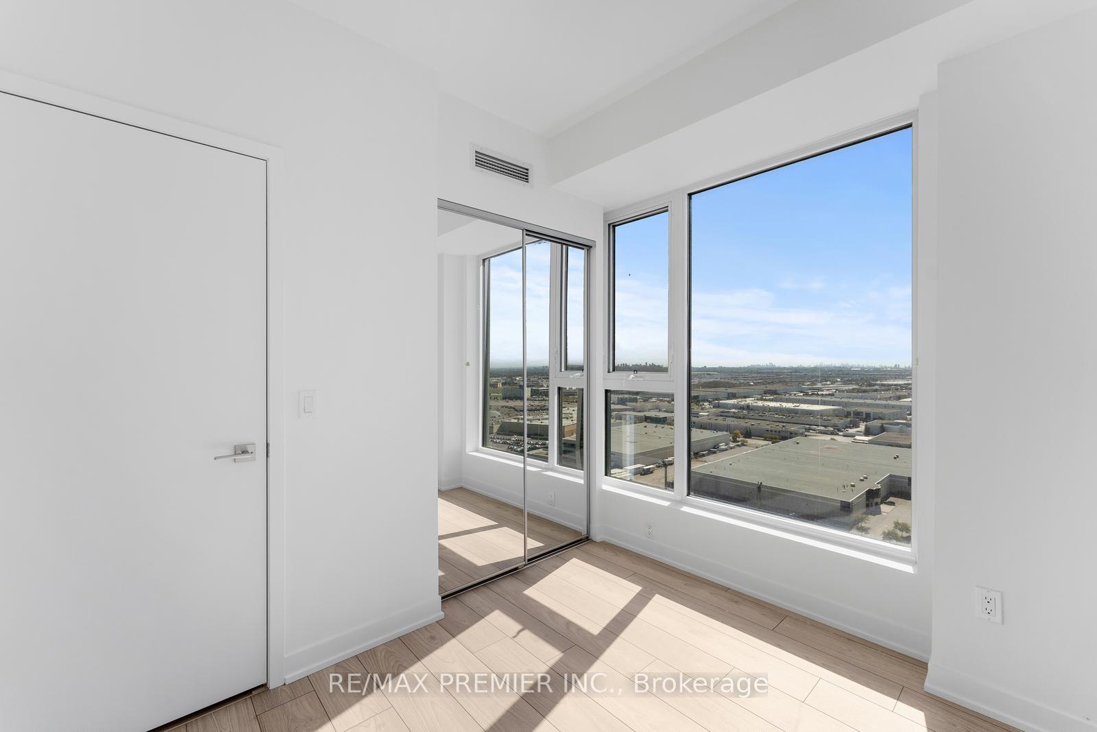 Photo 12 of Unit 2209, 474 Caldari Road, Vaughan, Concord — HOMEH