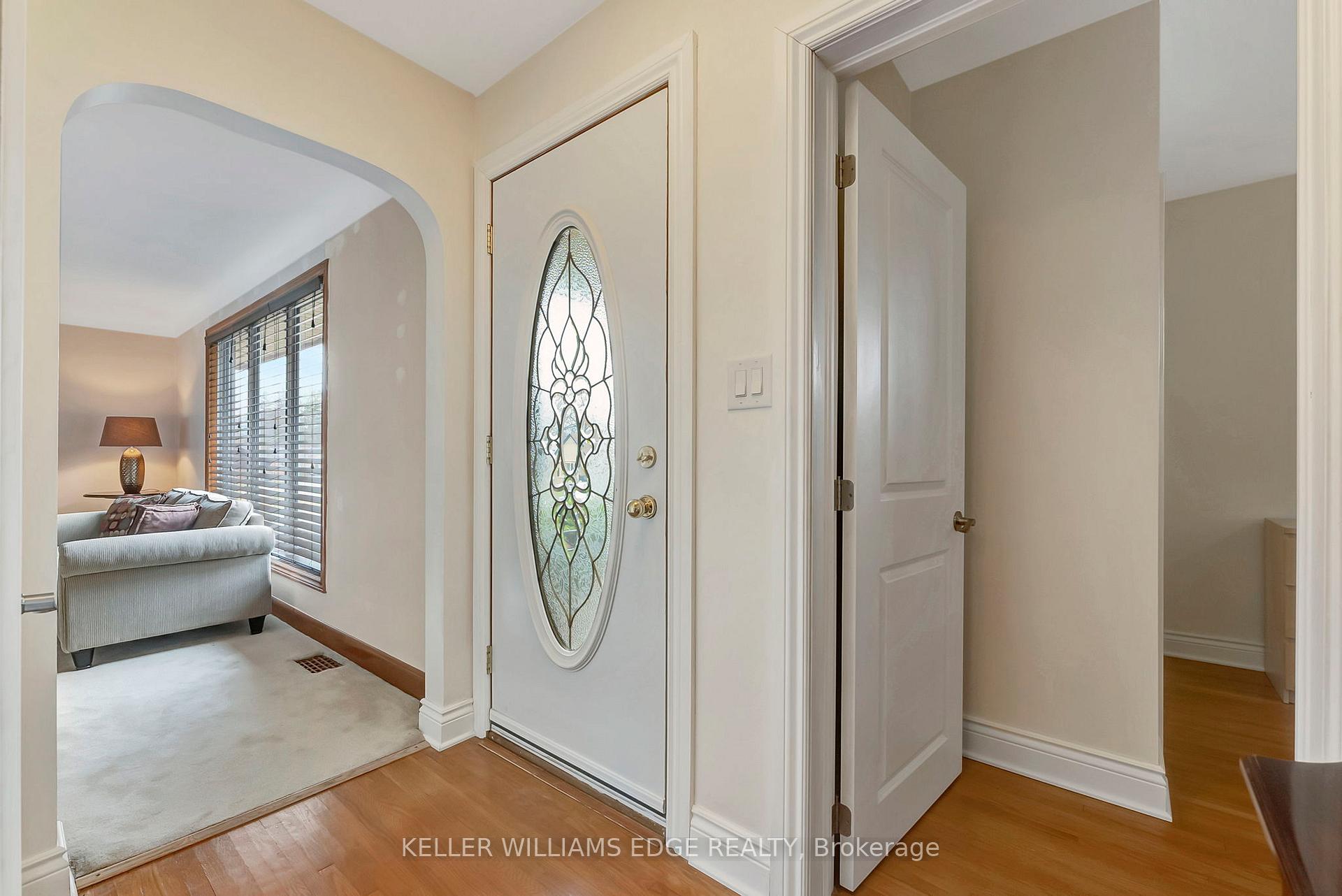 Photo 6 of 10 James Avenue, Hamilton, Stoney Creek — HOMEH
