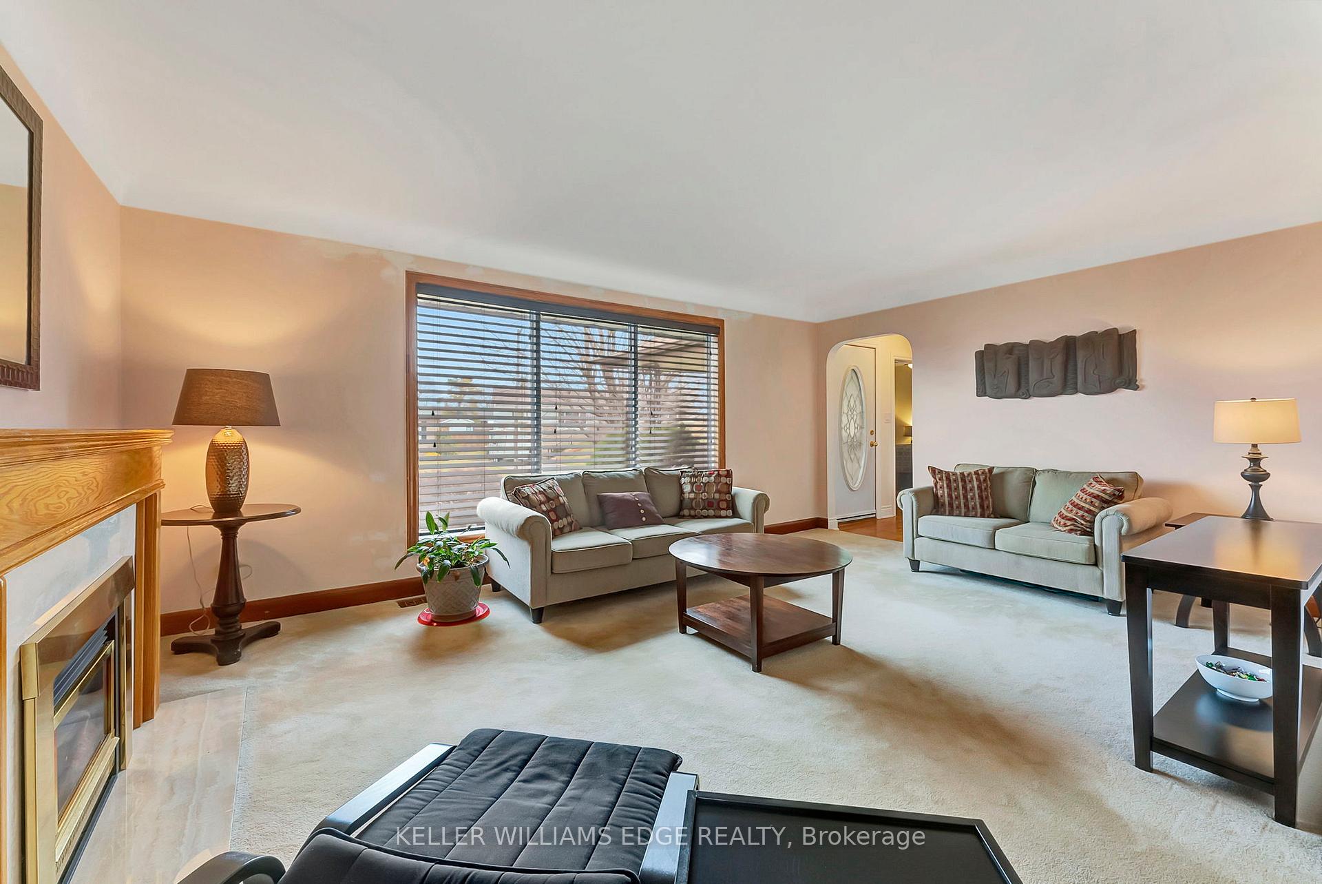 Photo 7 of 10 James Avenue, Hamilton, Stoney Creek — HOMEH