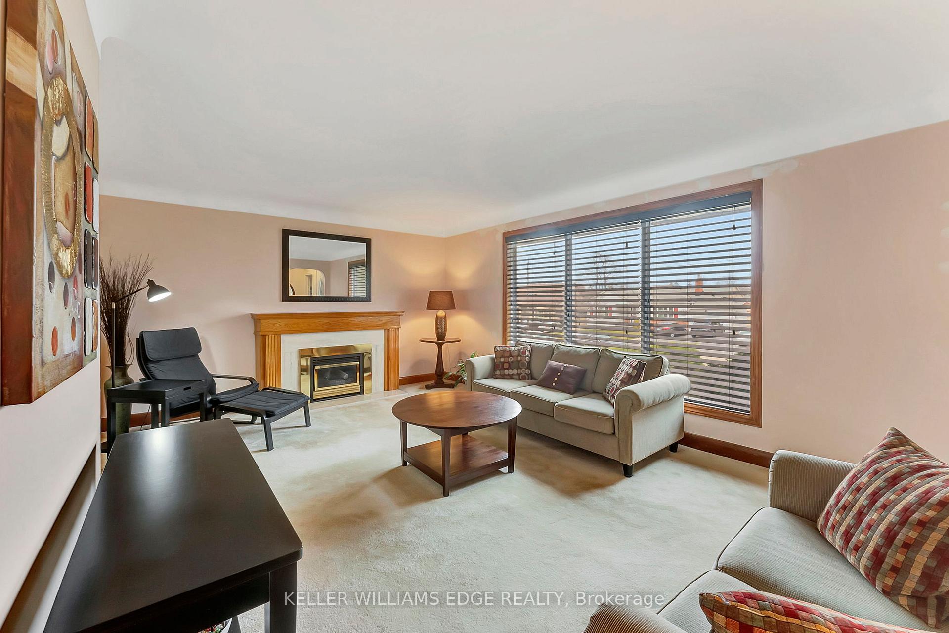 Photo 8 of 10 James Avenue, Hamilton, Stoney Creek — HOMEH