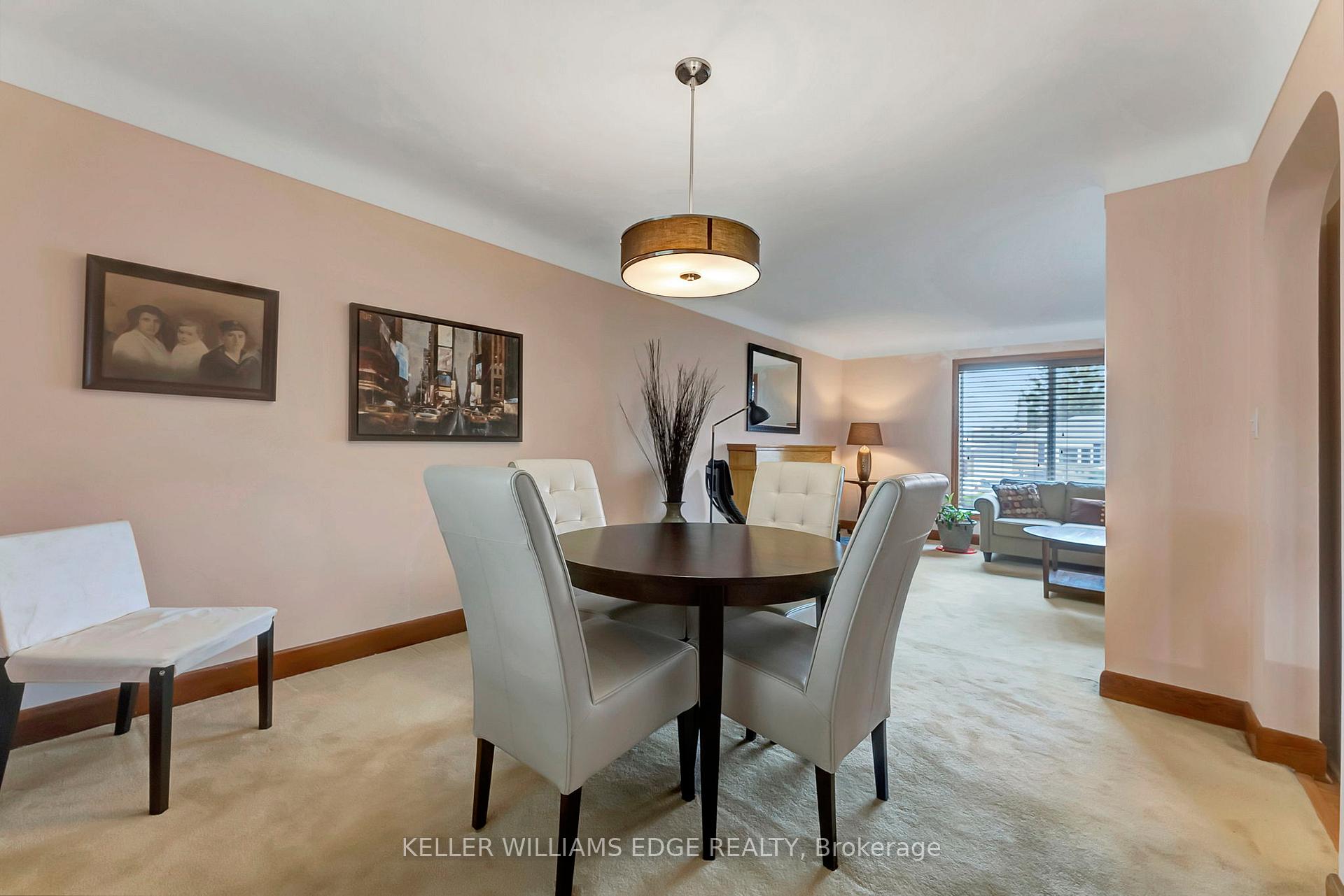 Photo 11 of 10 James Avenue, Hamilton, Stoney Creek — HOMEH