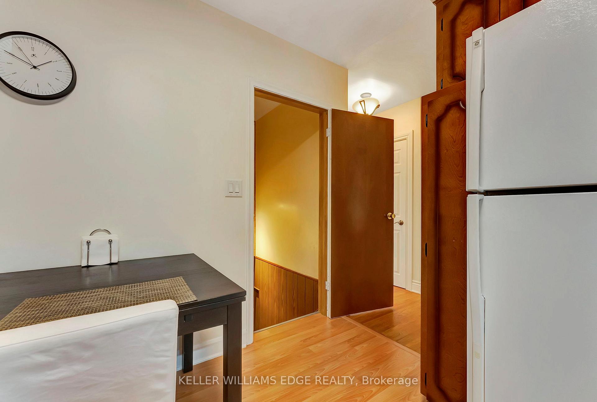 Photo 22 of 10 James Avenue, Hamilton, Stoney Creek — HOMEH