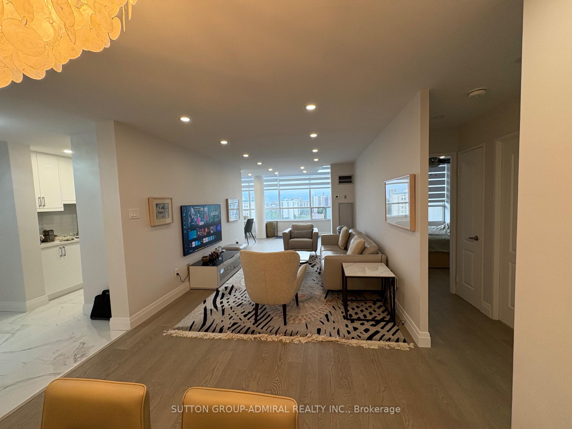 Photo 2 of Unit Ph04, 11 Townsgate Drive, Vaughan, Crestwood-Springfarm-Yorkhill — HOMEH