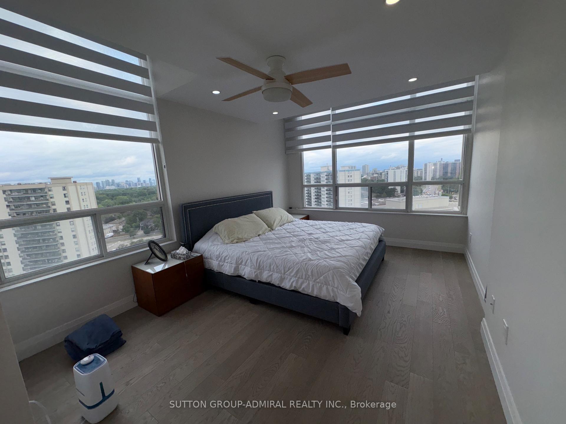 Photo 7 of Unit Ph04, 11 Townsgate Drive, Vaughan, Crestwood-Springfarm-Yorkhill — HOMEH