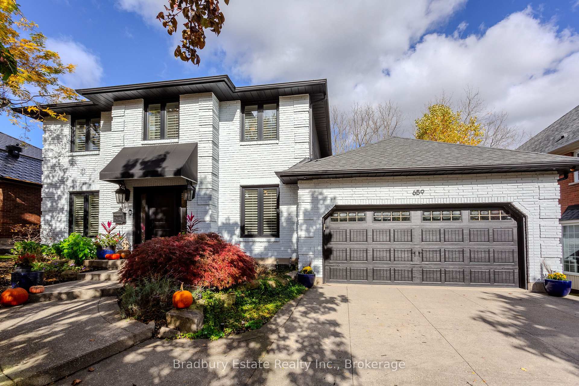 Front of 659 Deervalley Road