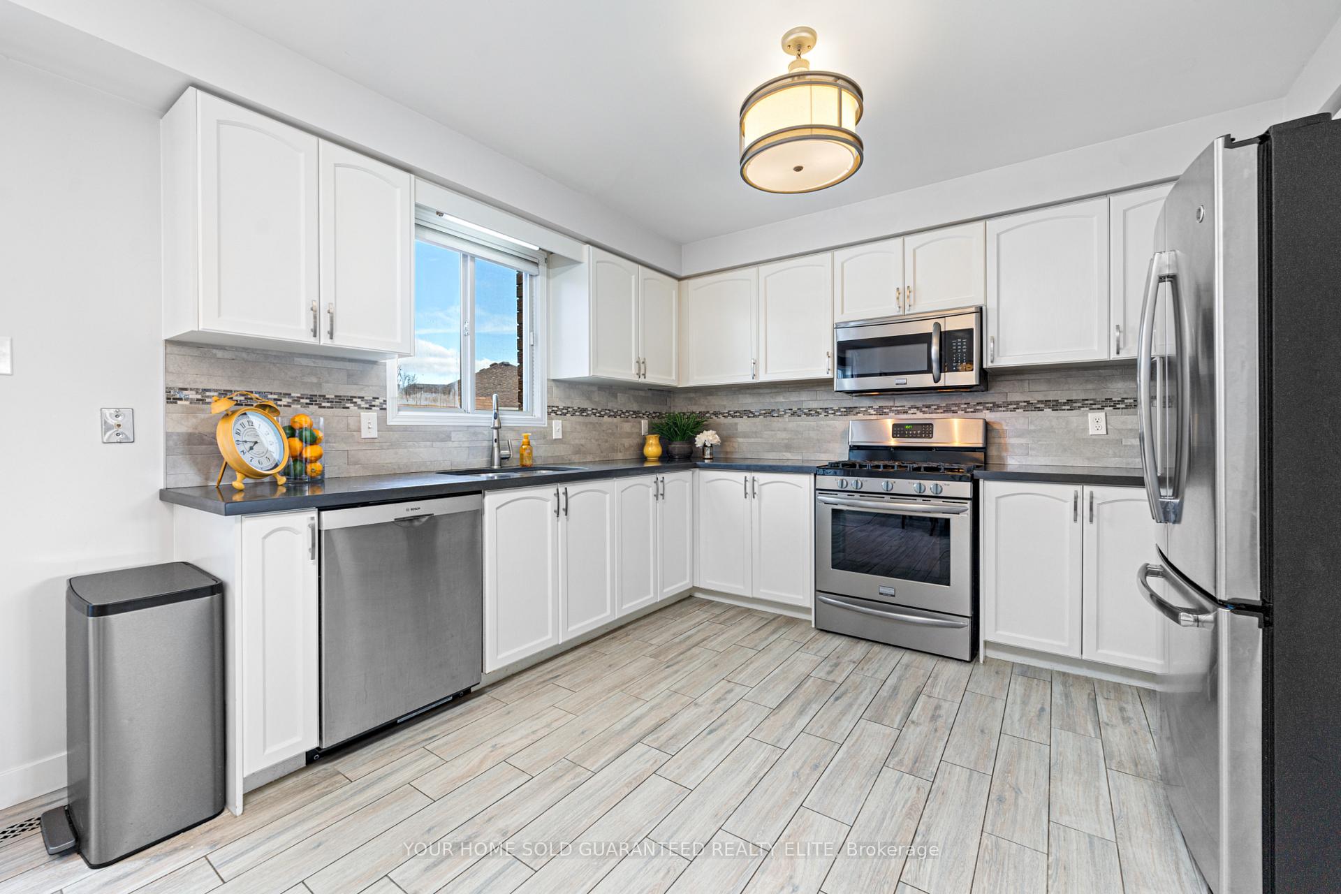 Photo 14 of 130 Bastille Street, Hamilton, Barnstown — HOMEH